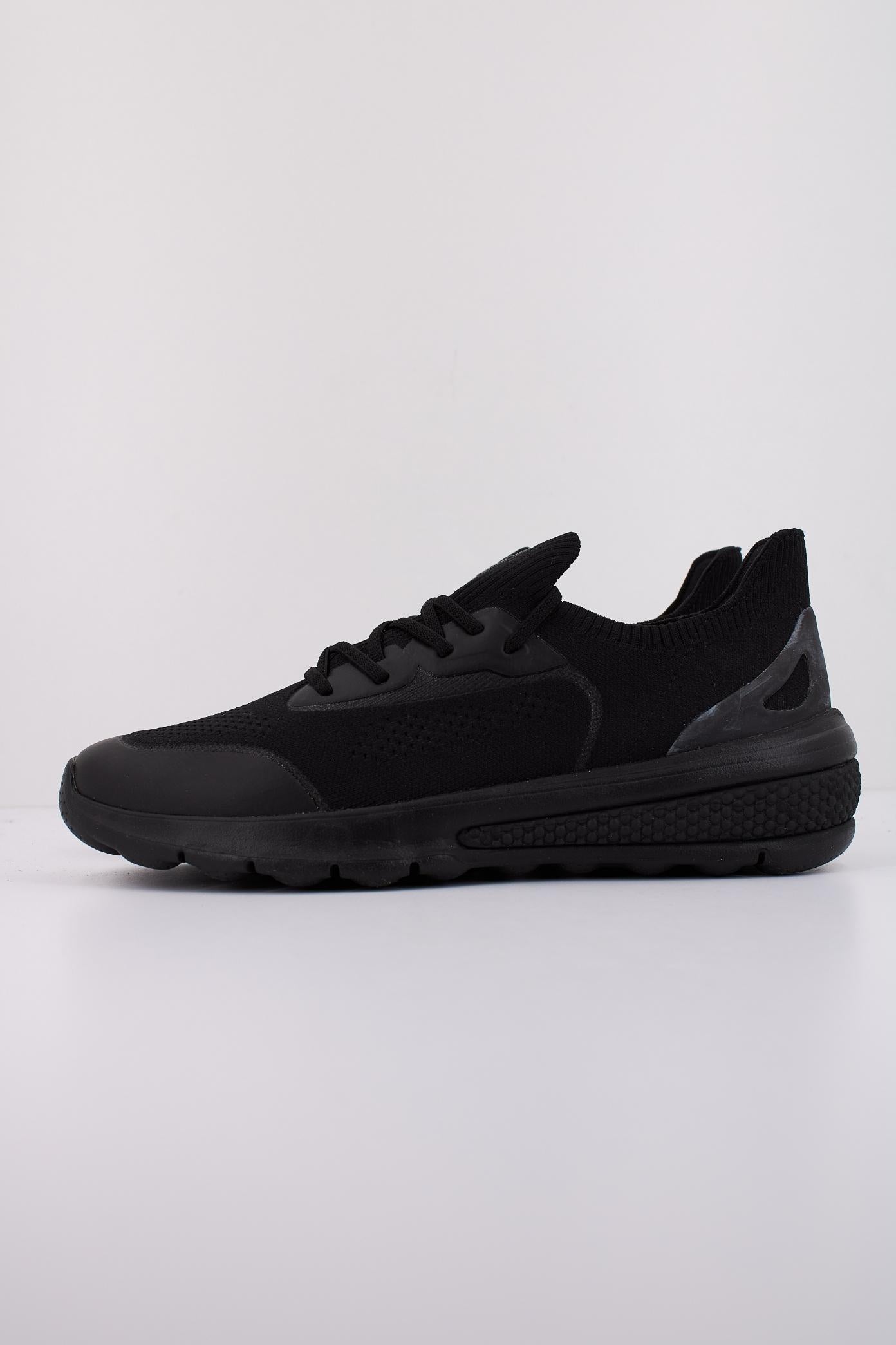 GEOX D SPHERICA ACTIF en color NEGRO  (1)