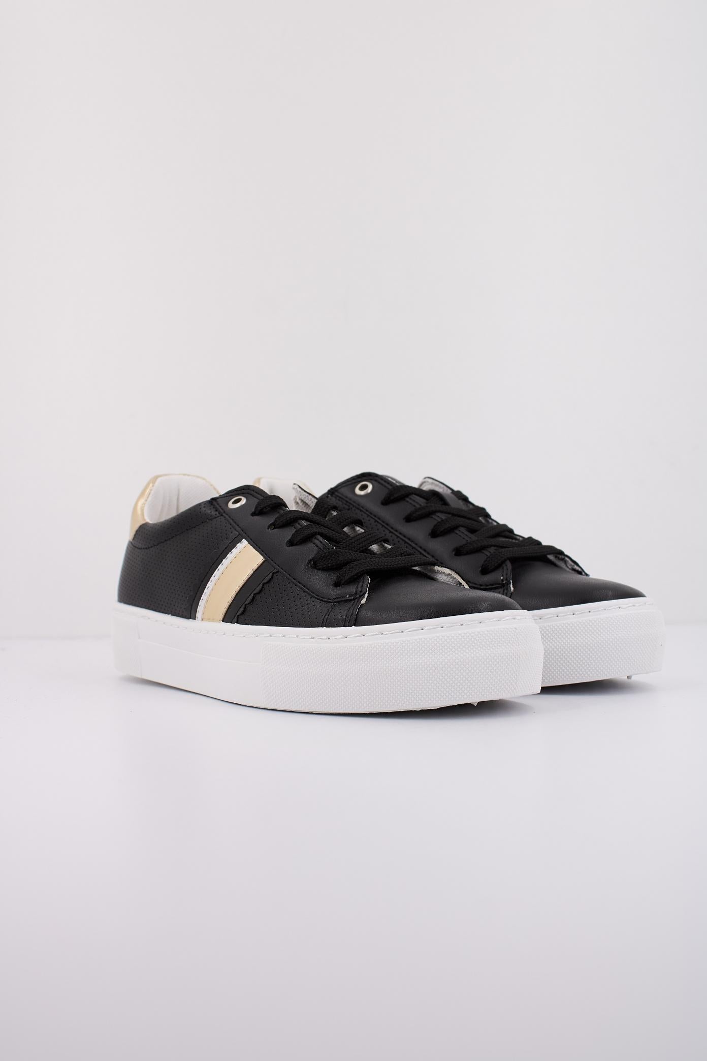 GEOX D CLAUDIN en color NEGRO  (2)