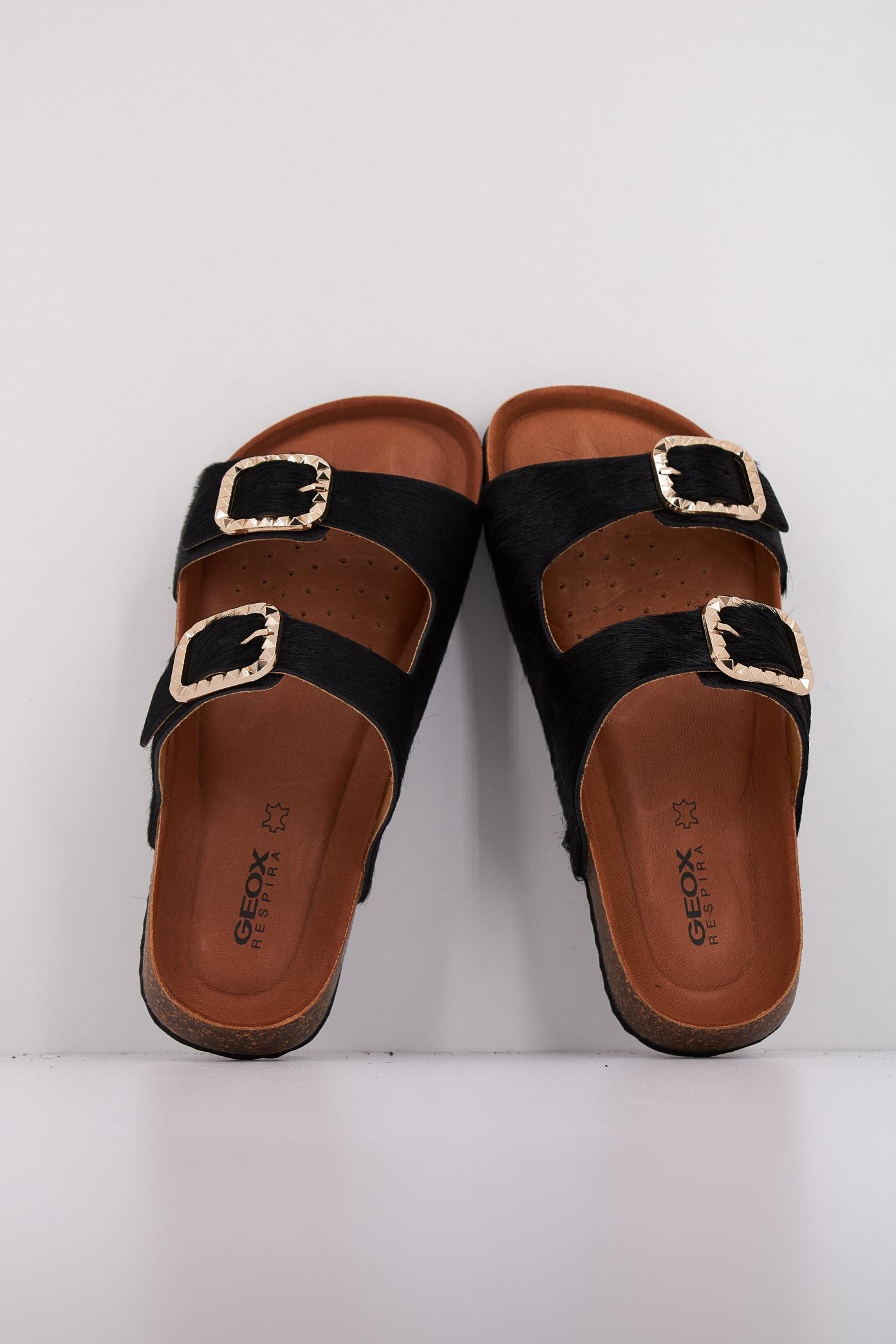 GEOX  D NEW BRIONIA B en color NEGRO  (3)
