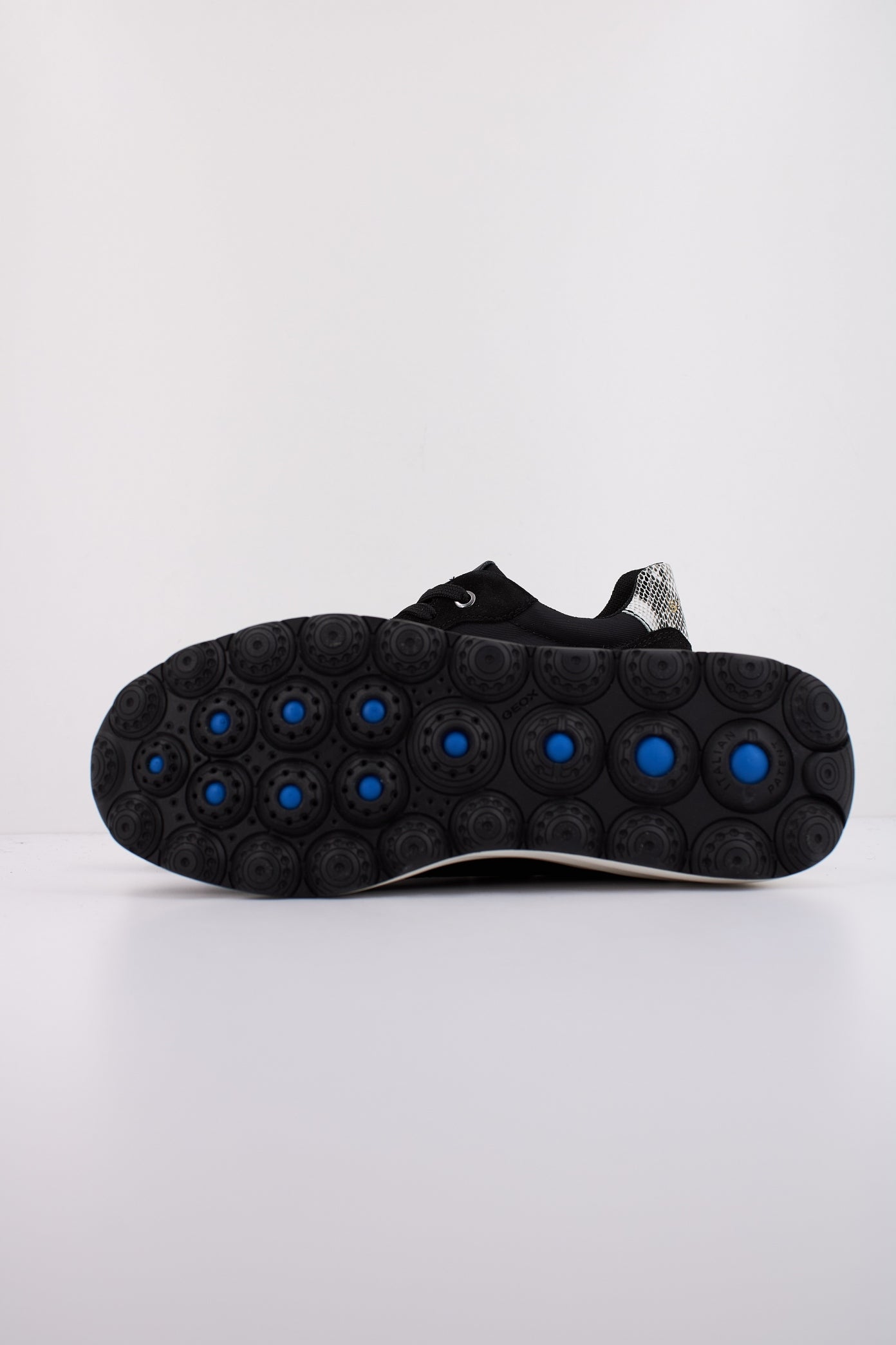 GEOX D SPHERICA EC en color NEGRO  (5)