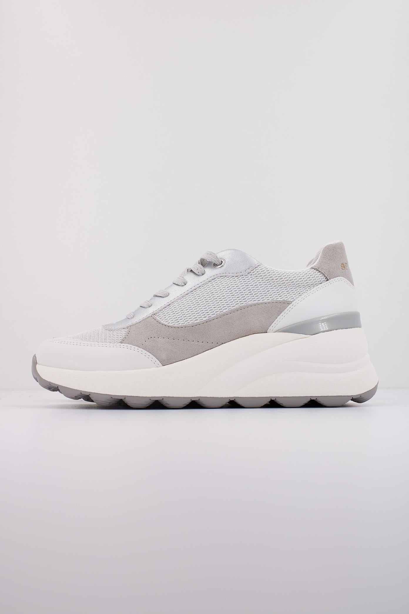 GEOX D SPHERICA EC en color BLANCO  (1)