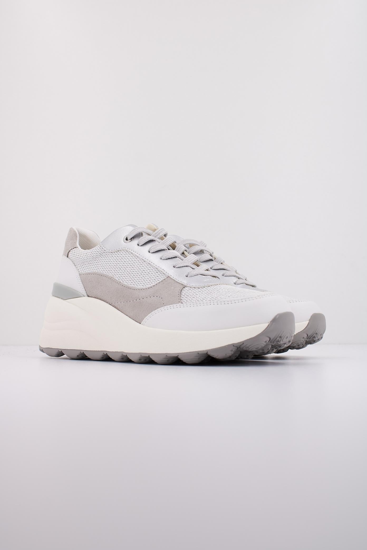 GEOX D SPHERICA EC en color BLANCO  (2)