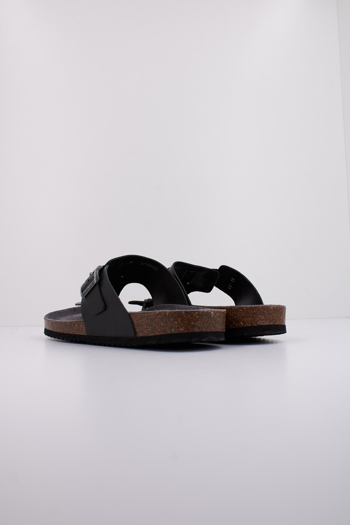 GEOX U SANDAL GHITA en color NEGRO  (4)
