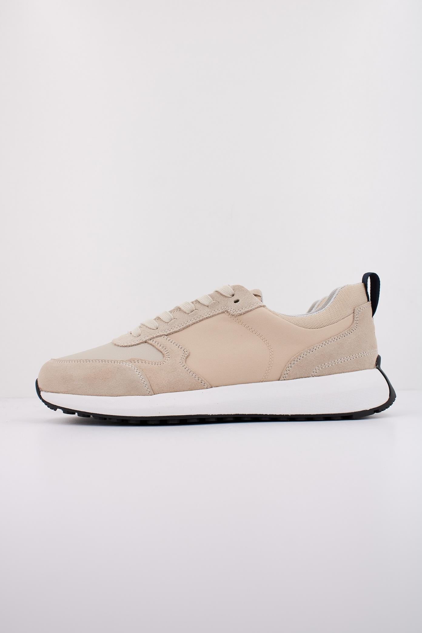GEOX U VOLPIANO en color MARRON  (1)
