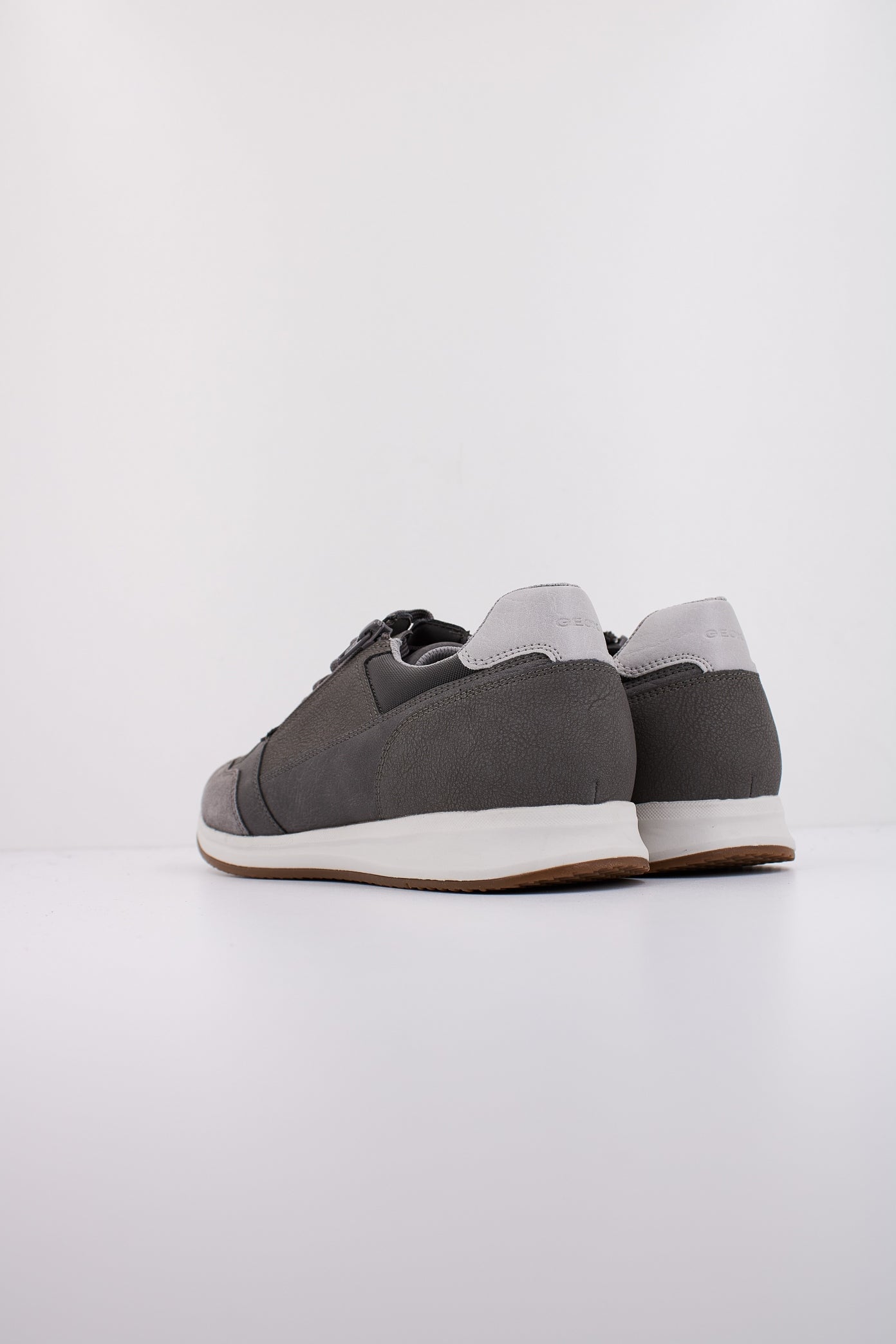 GEOX U AVERY en color GRIS  (4)