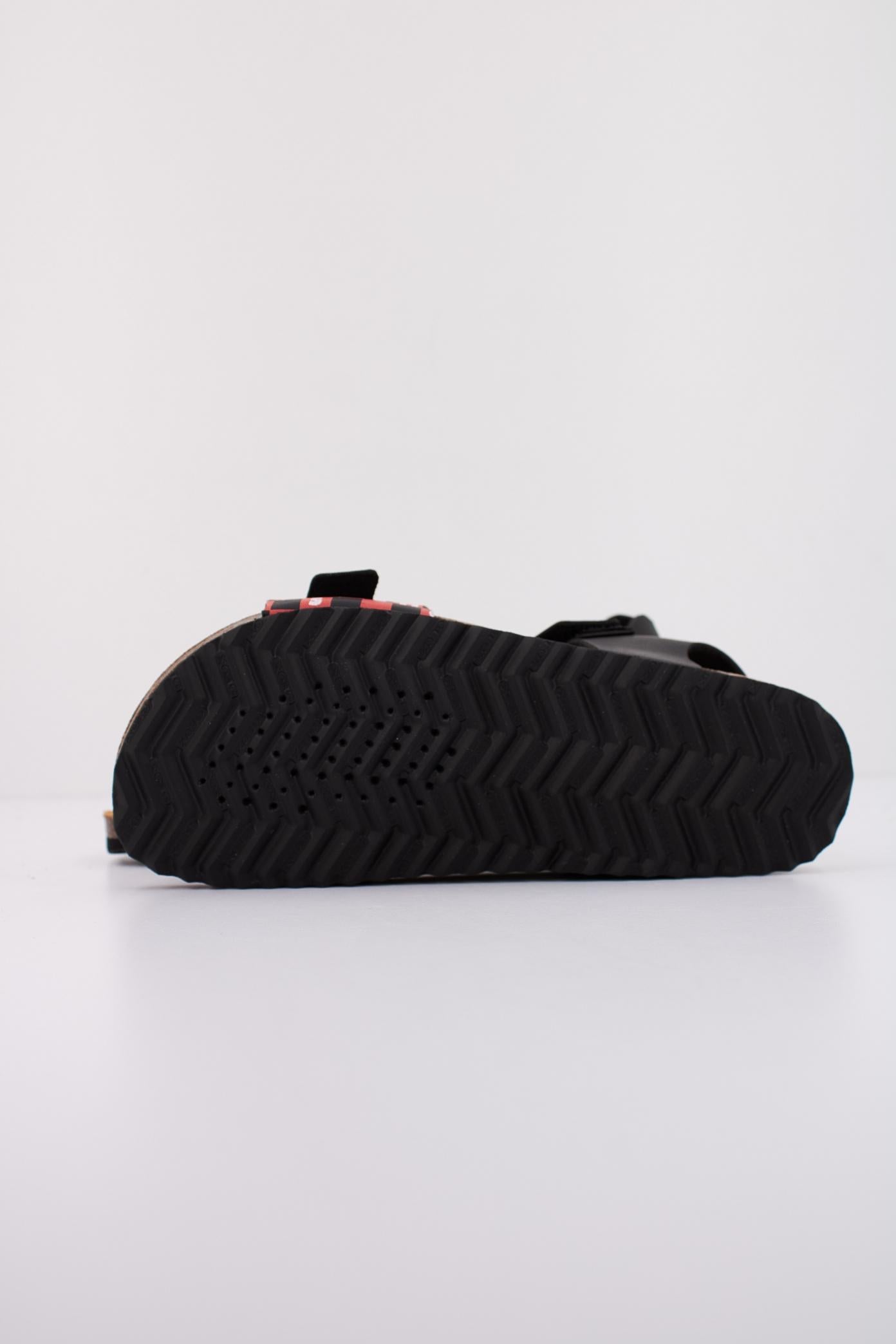 GEOX J GHITA BOY en color NEGRO  (5)