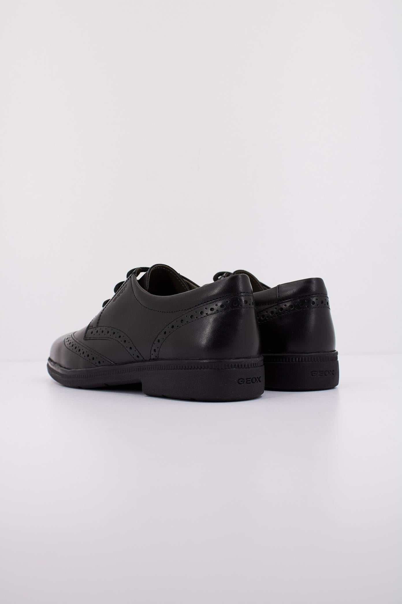 GEOX JR FEDERICO en color NEGRO  (4)