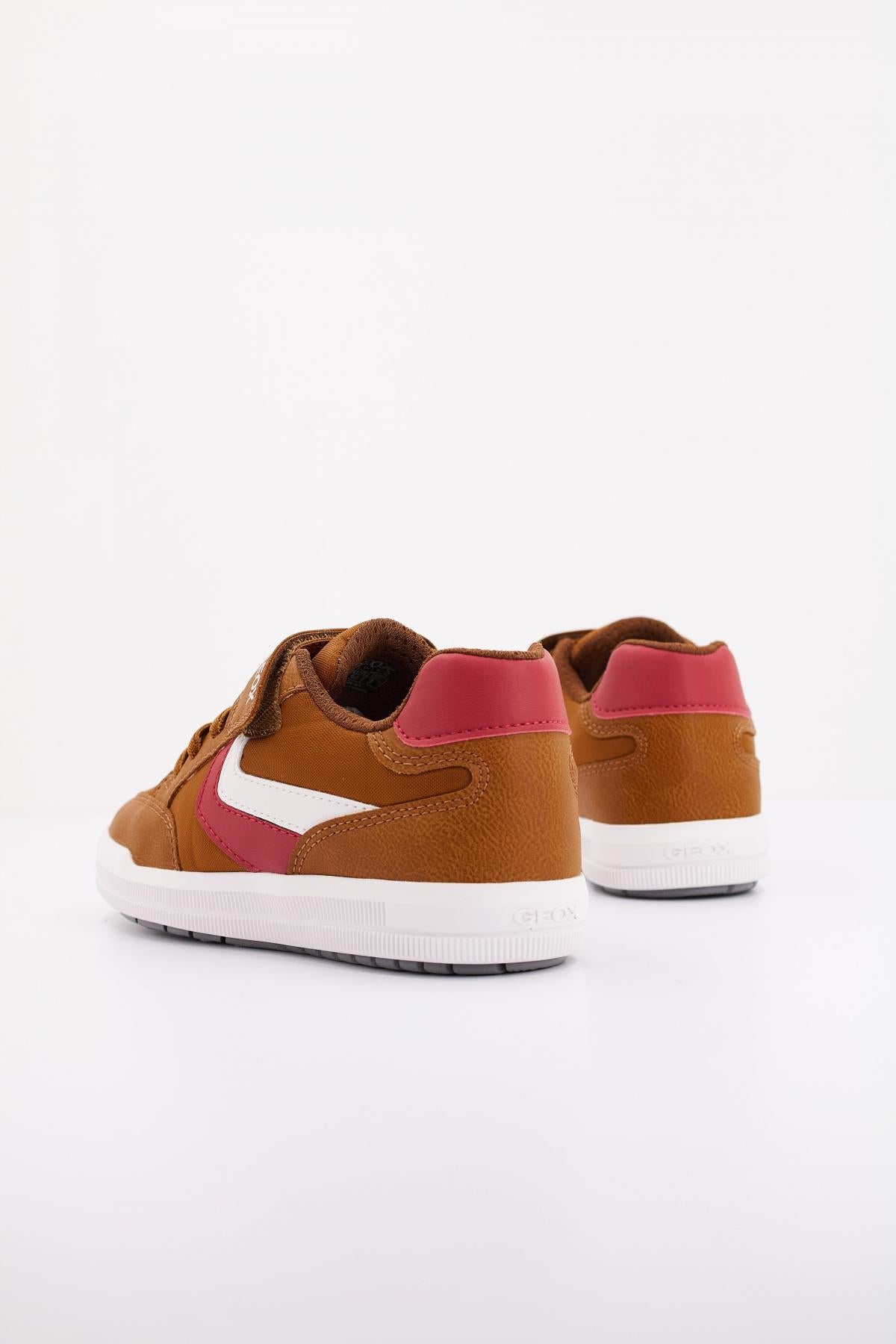 GEOX J ARZACH BOY en color MARRON  (4)