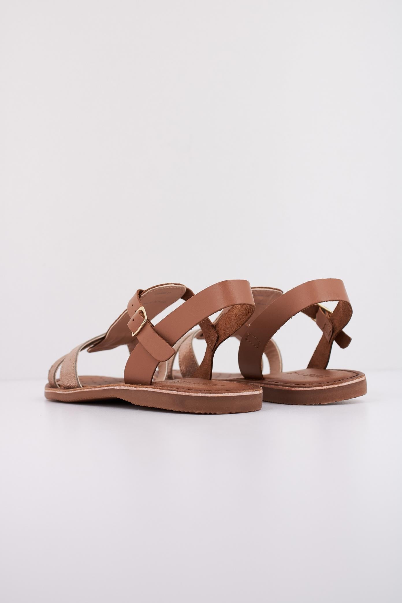GEOX J SANDAL EOLIE GIRL en color MARRON CLARO  (4)