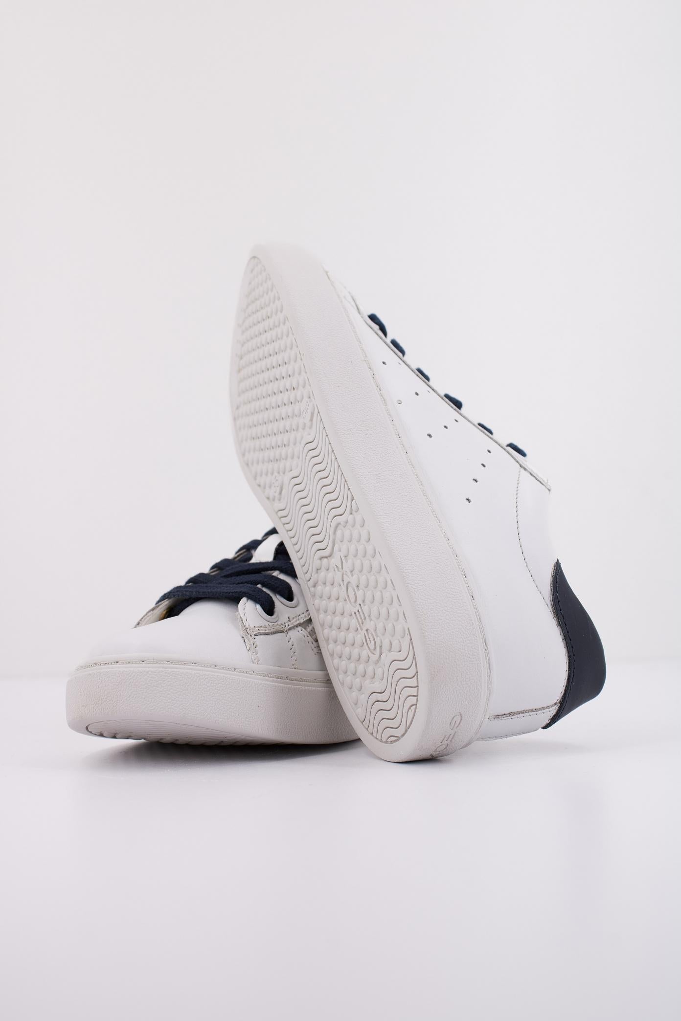 GEOX J NASHIK BOY en color BLANCO  (5)