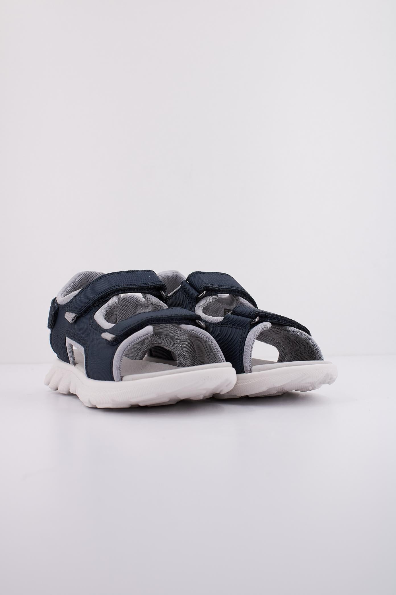 GEOX J SANDAL AIRADYUM BO en color AZUL  (2)