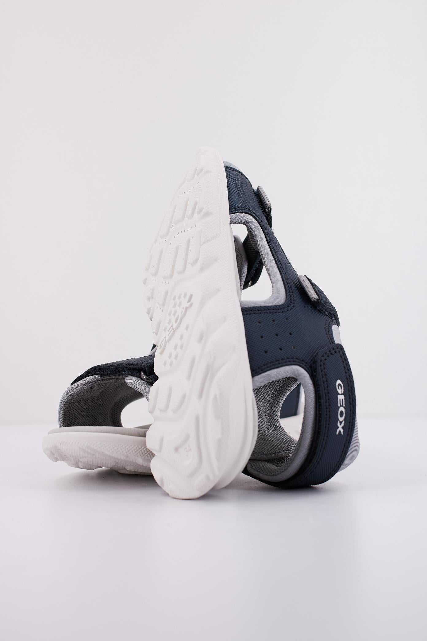GEOX J SANDAL AIRADYUM BO en color AZUL  (5)