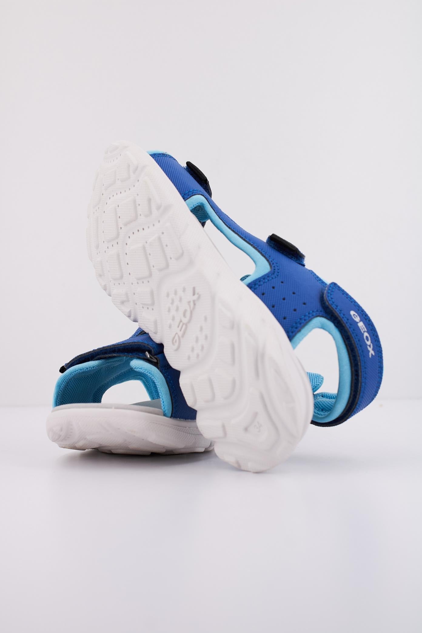 GEOX J SANDAL AIRADYUM BO en color AZUL  (5)