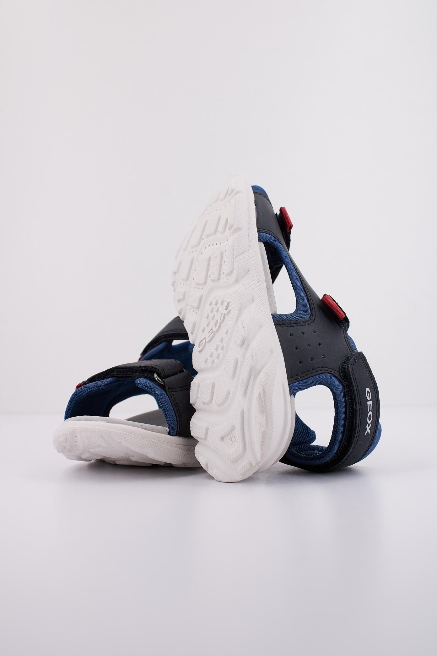 GEOX J SANDAL AIRADYUM BO en color AZUL  (5)