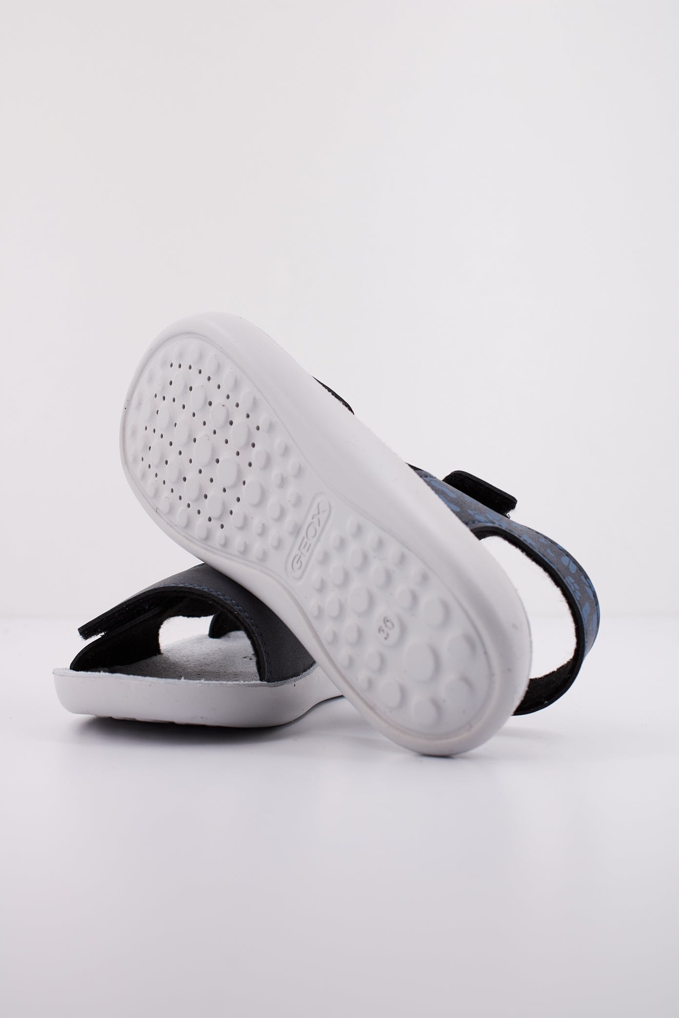 GEOX J SANDAL LIGHTFLOPPY en color AZUL  (5)
