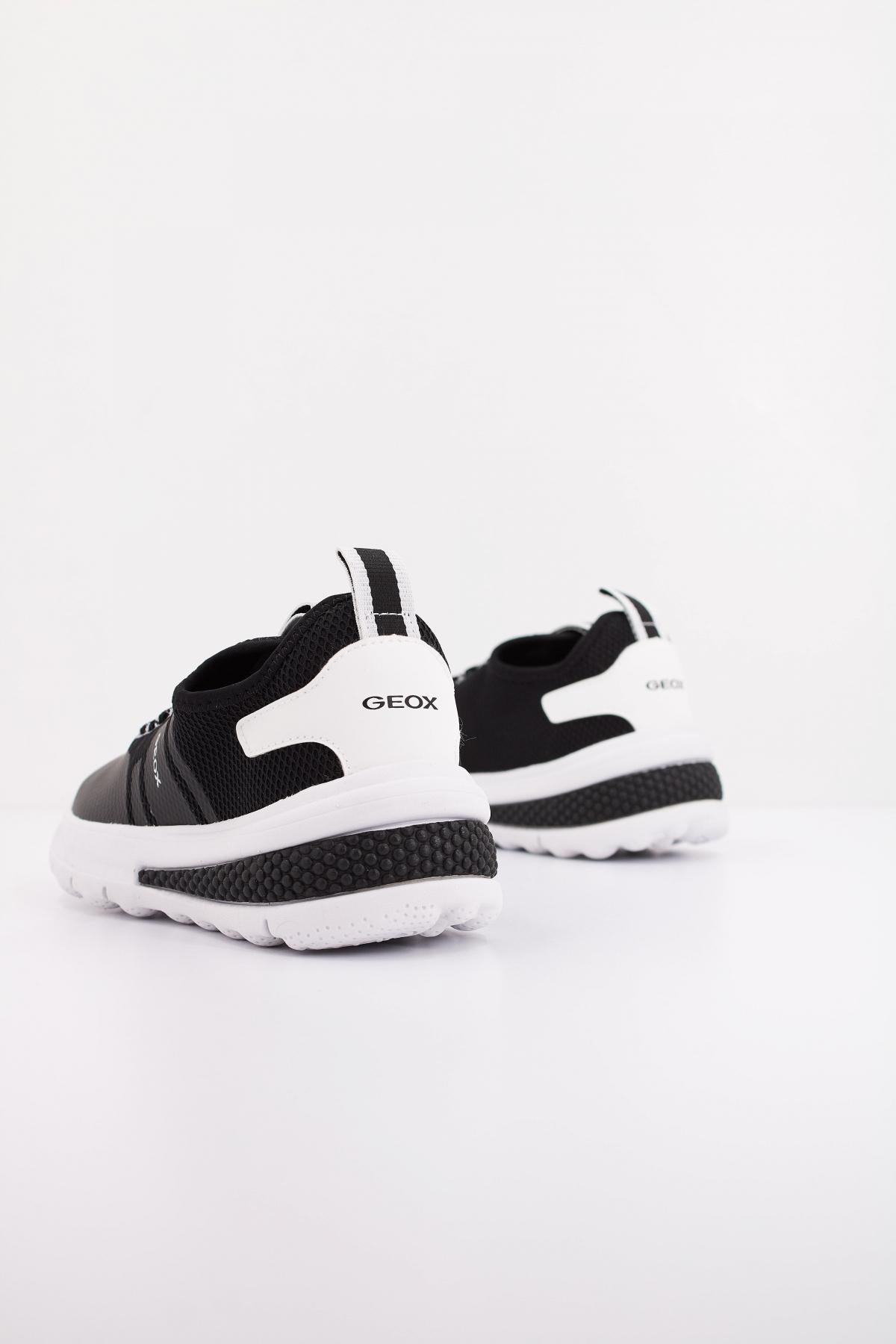 GEOX J ACTIVART GIRL en color NEGRO  (4)