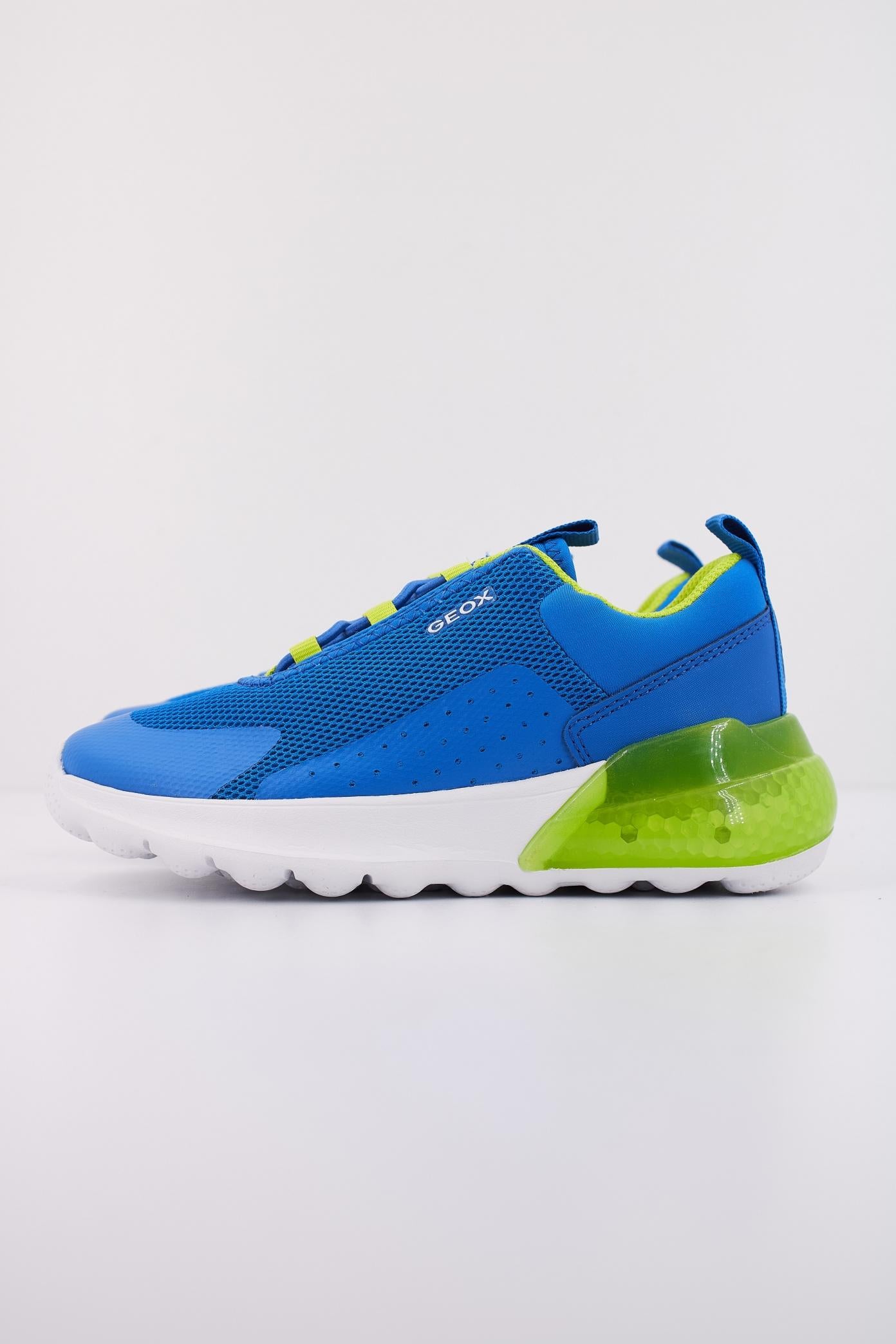 GEOX J ACTIVART ILLUMINUS en color AZUL  (1)