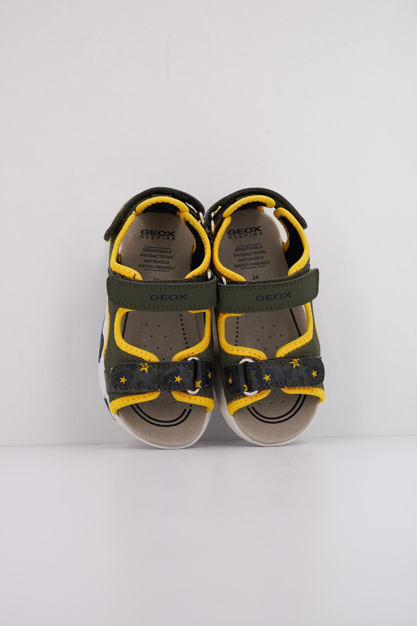 GEOX B SANDAL MULTY BOY en color VERDE  (3)