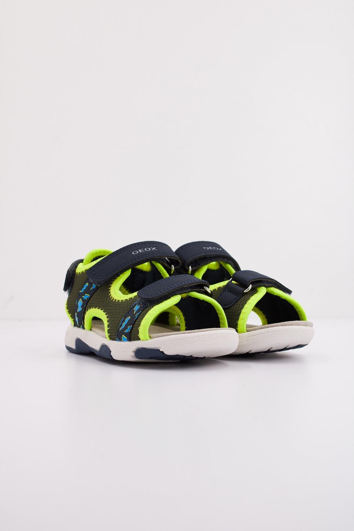 GEOX  B SANDAL MULTY BOY en color VERDE  (2)