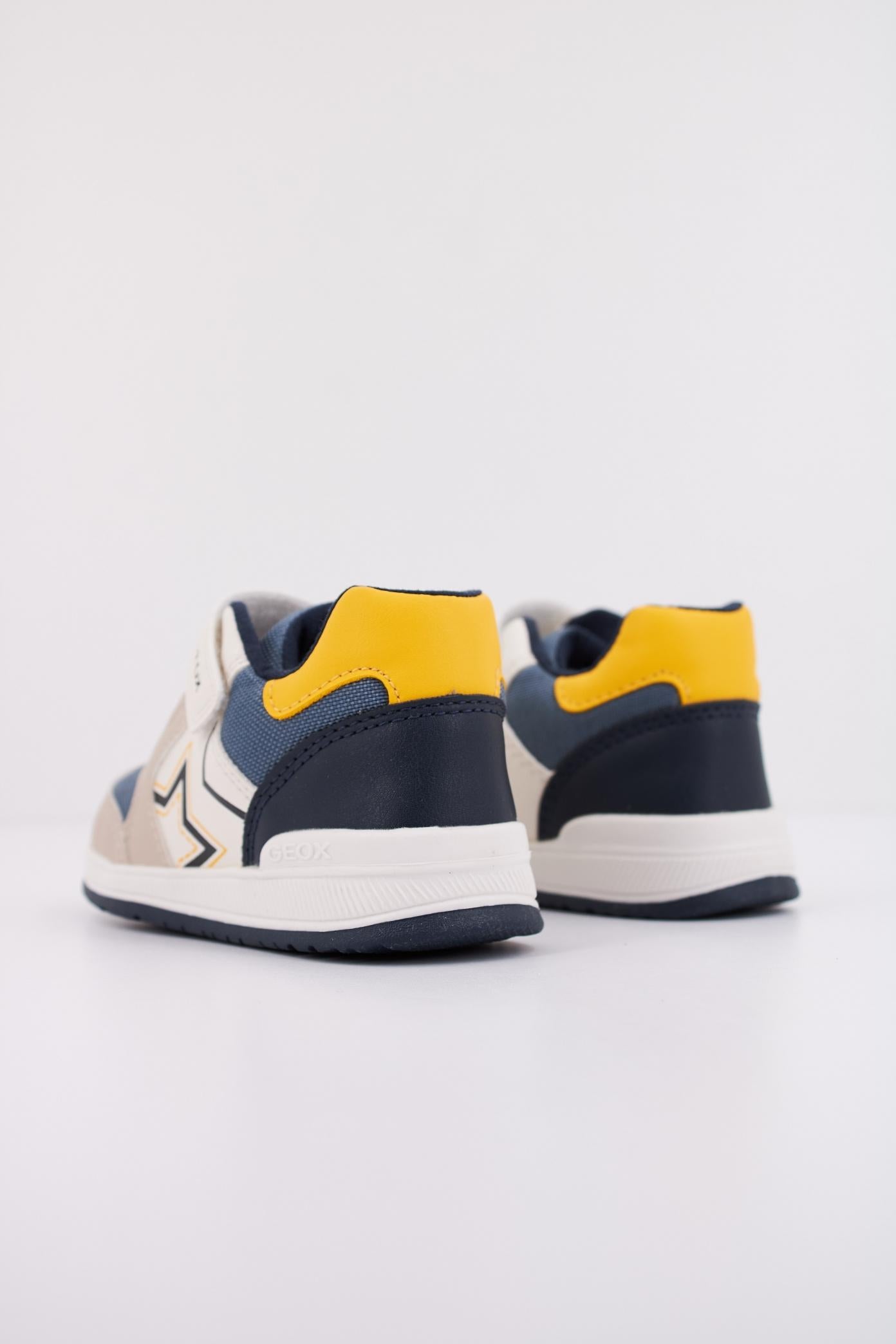 GEOX B RISHON BOY en color BEIS  (4)
