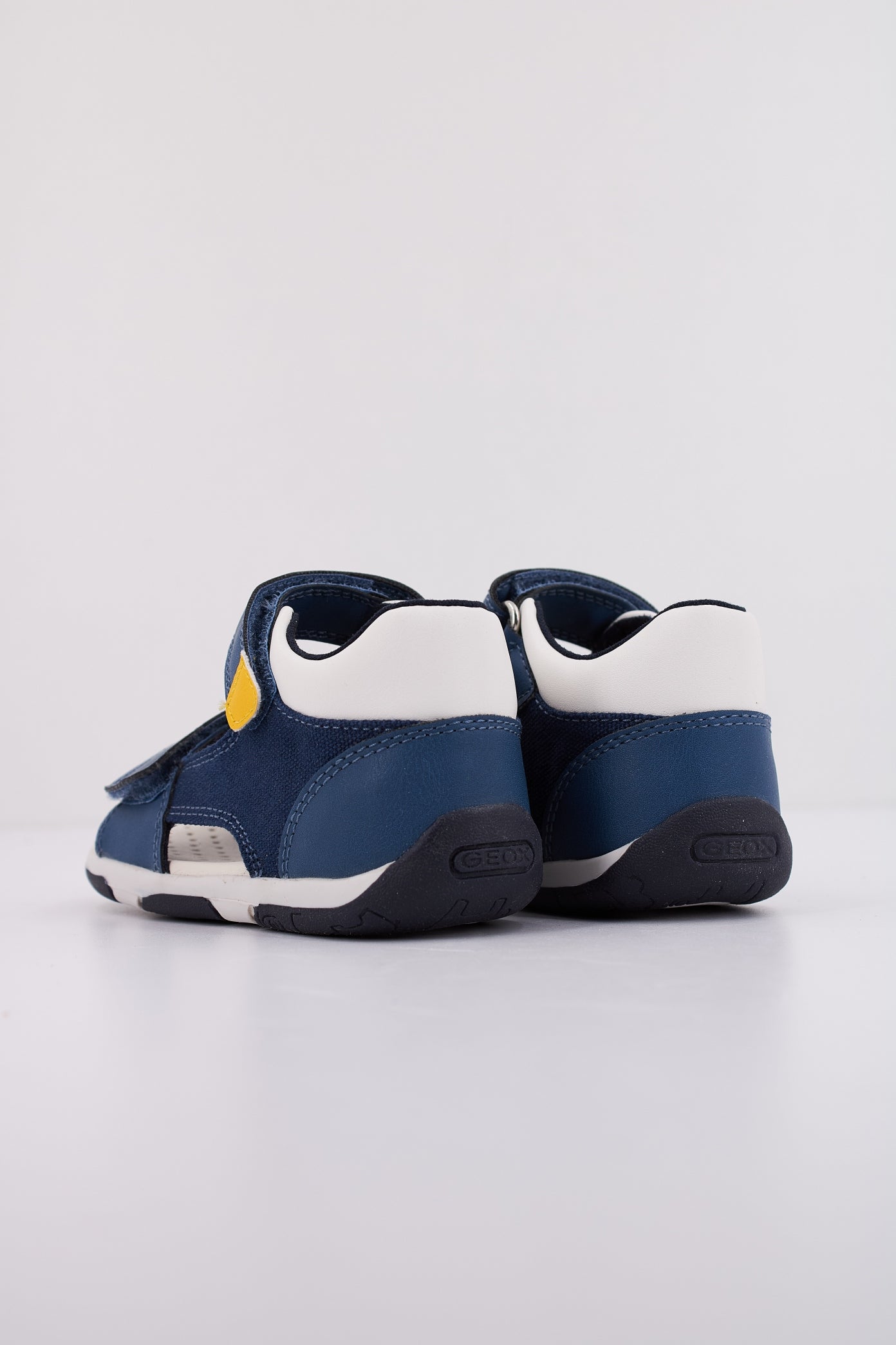 GEOX B SANDAL TAPUZ BOY en color AZUL  (4)