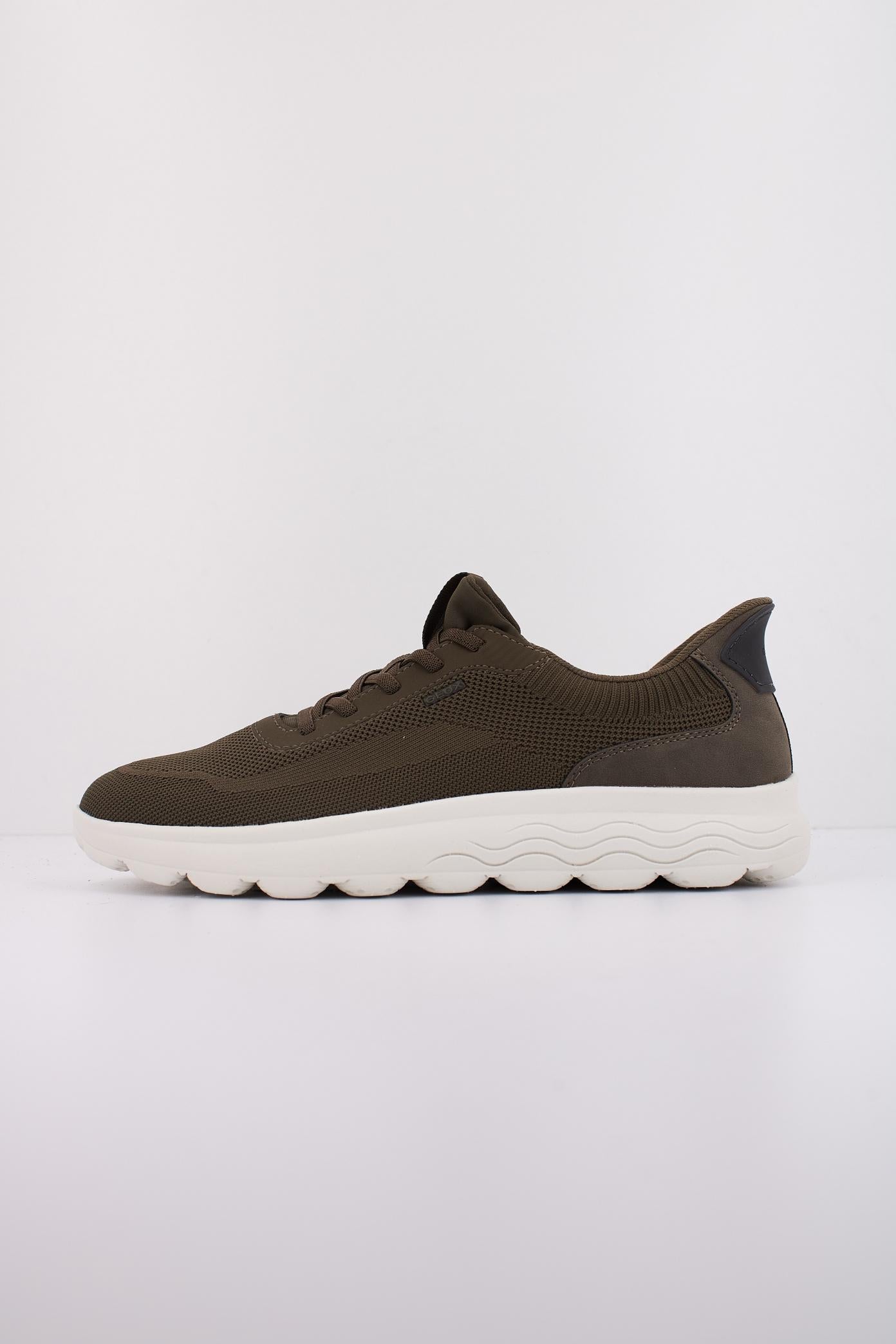 GEOX U SPHERICA PLUS en color VERDE  (1)