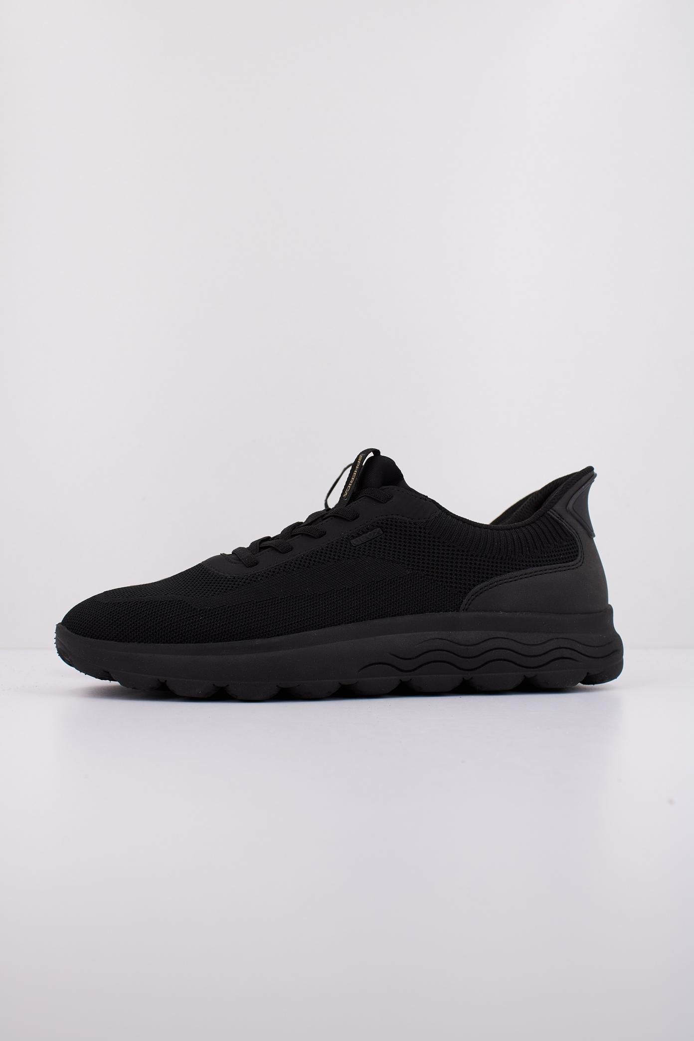 GEOX U SPHERICA PLUS en color NEGRO  (1)