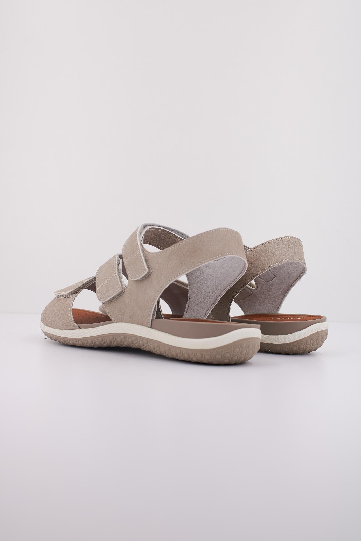GEOX D SANDAL VEGA en color BEIS  (4)