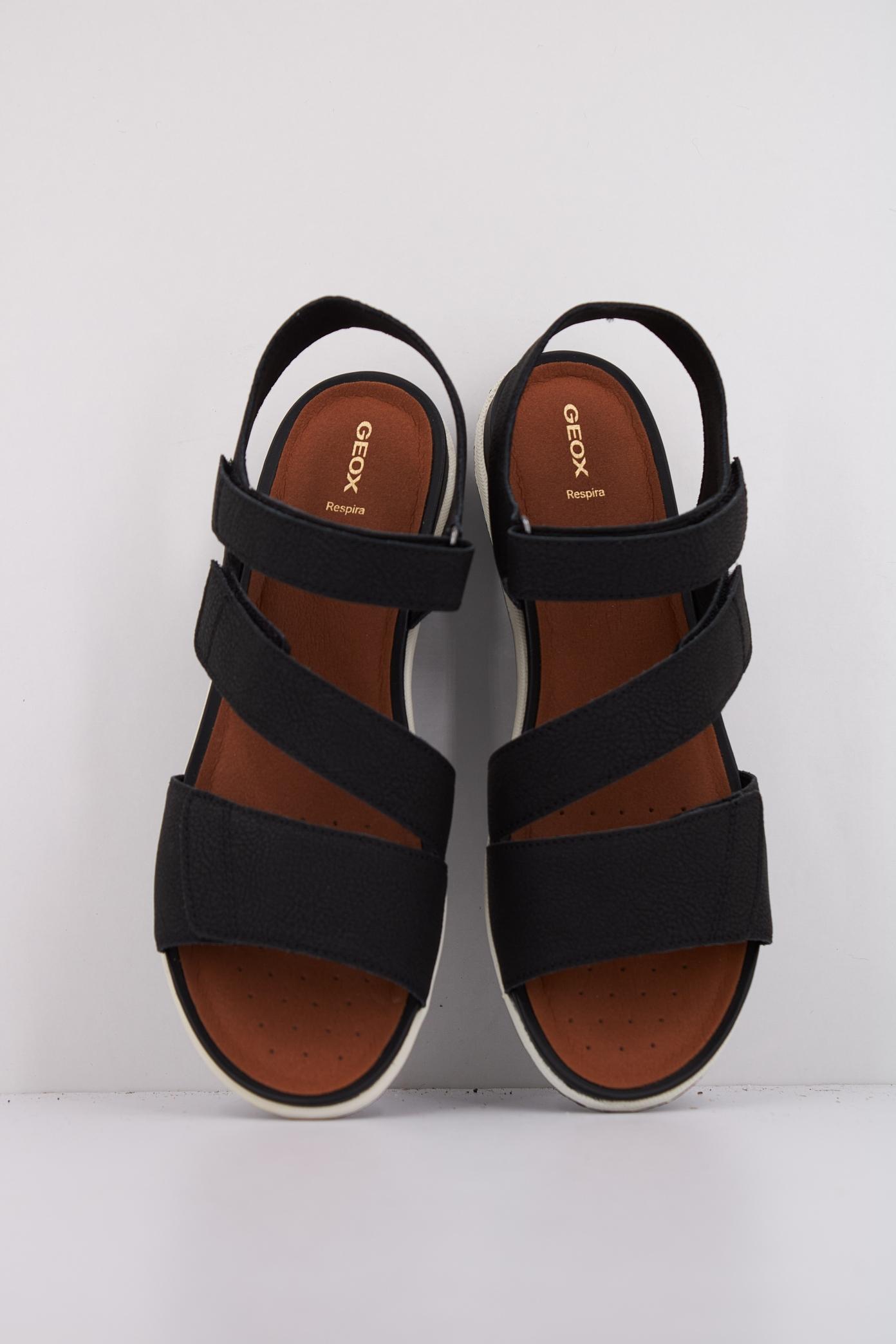 GEOX D SANDAL VEGA en color NEGRO  (3)