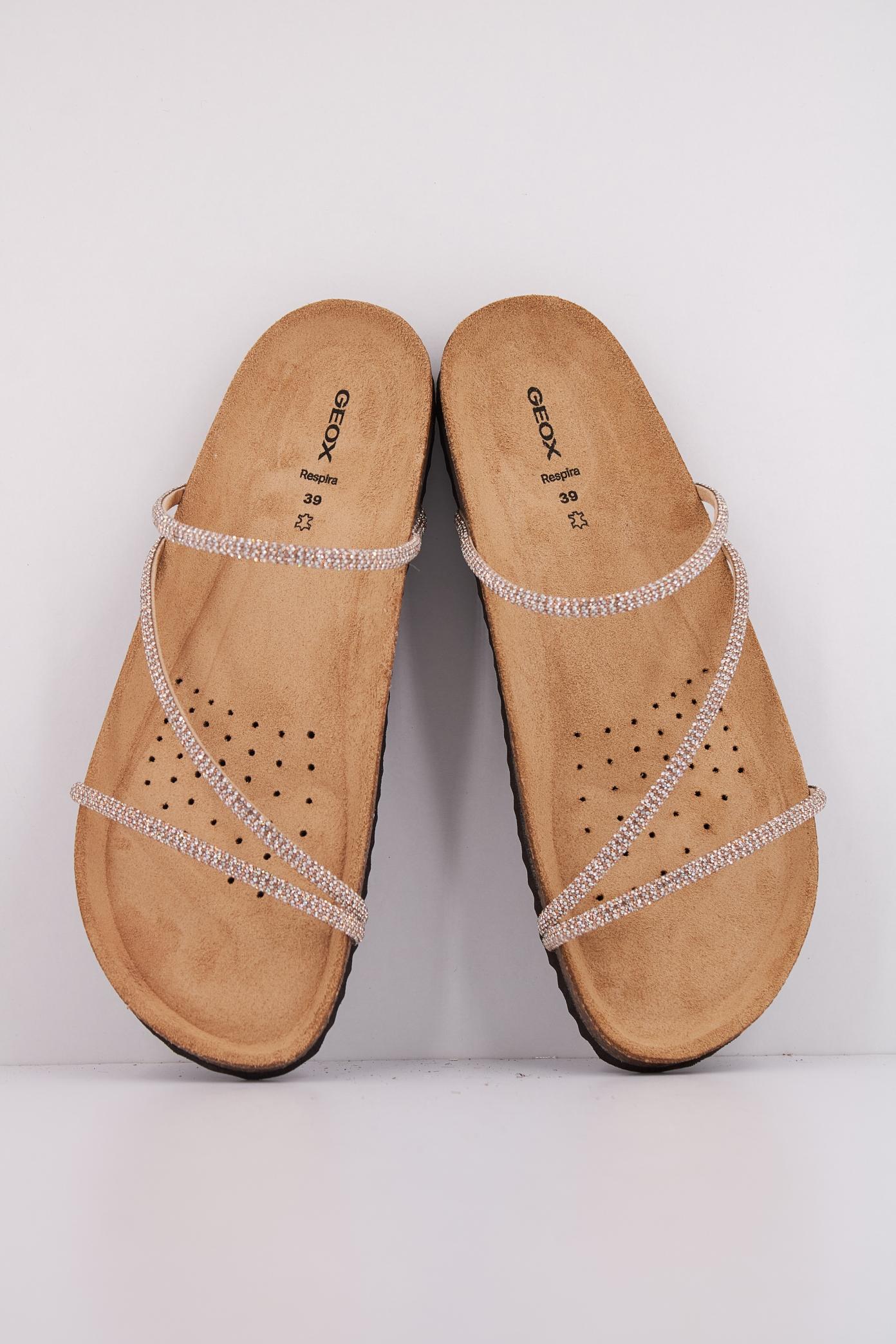 GEOX D BRIONIA R en color ORO  (3)