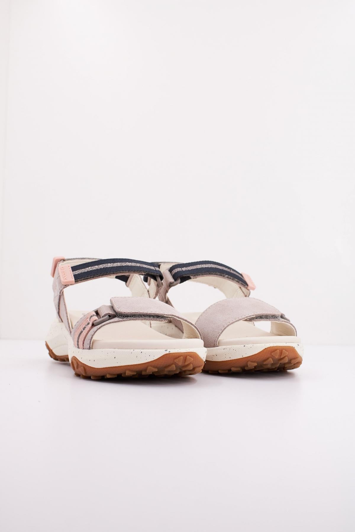 GEOX D SORAPIS + GRIP en color GRIS  (2)