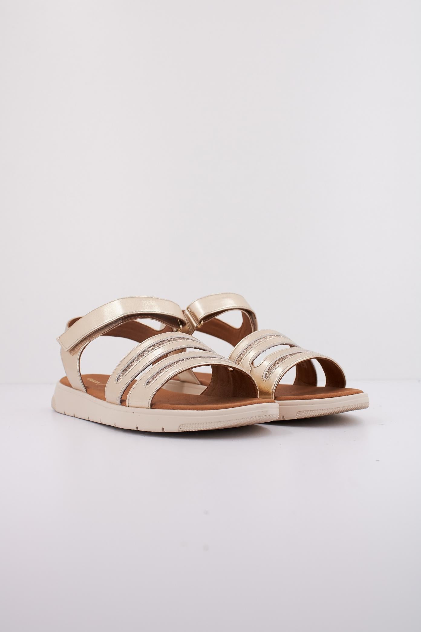 GEOX D DANDRA en color ORO  (2)