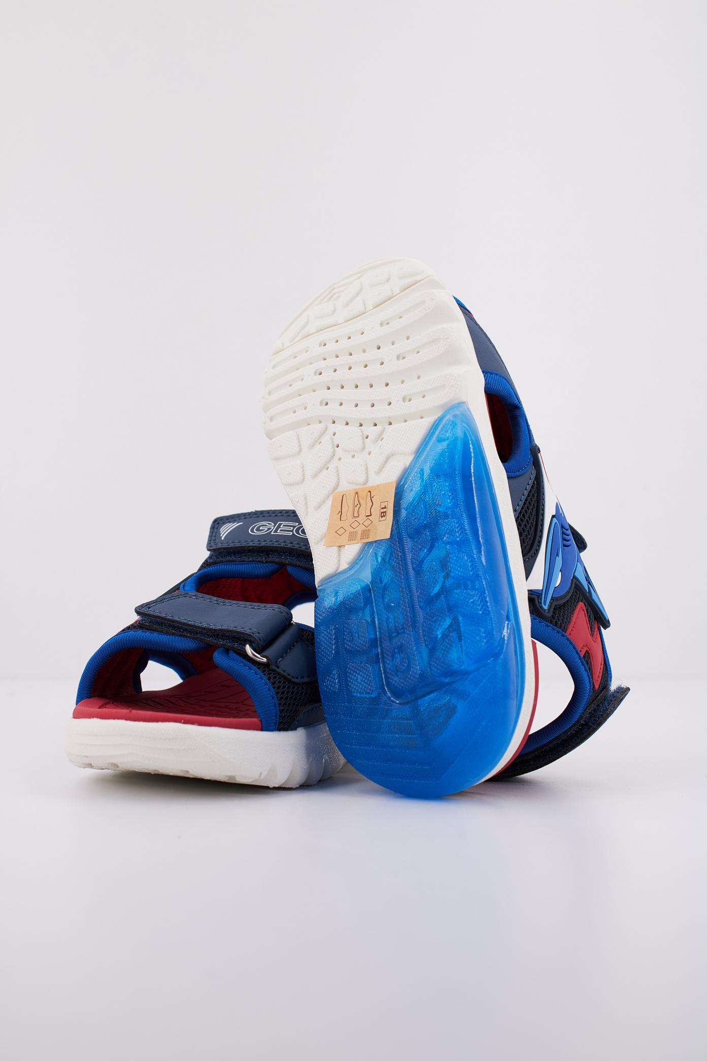 GEOX J SANDAL CIBERDRON B en color AZUL  (5)