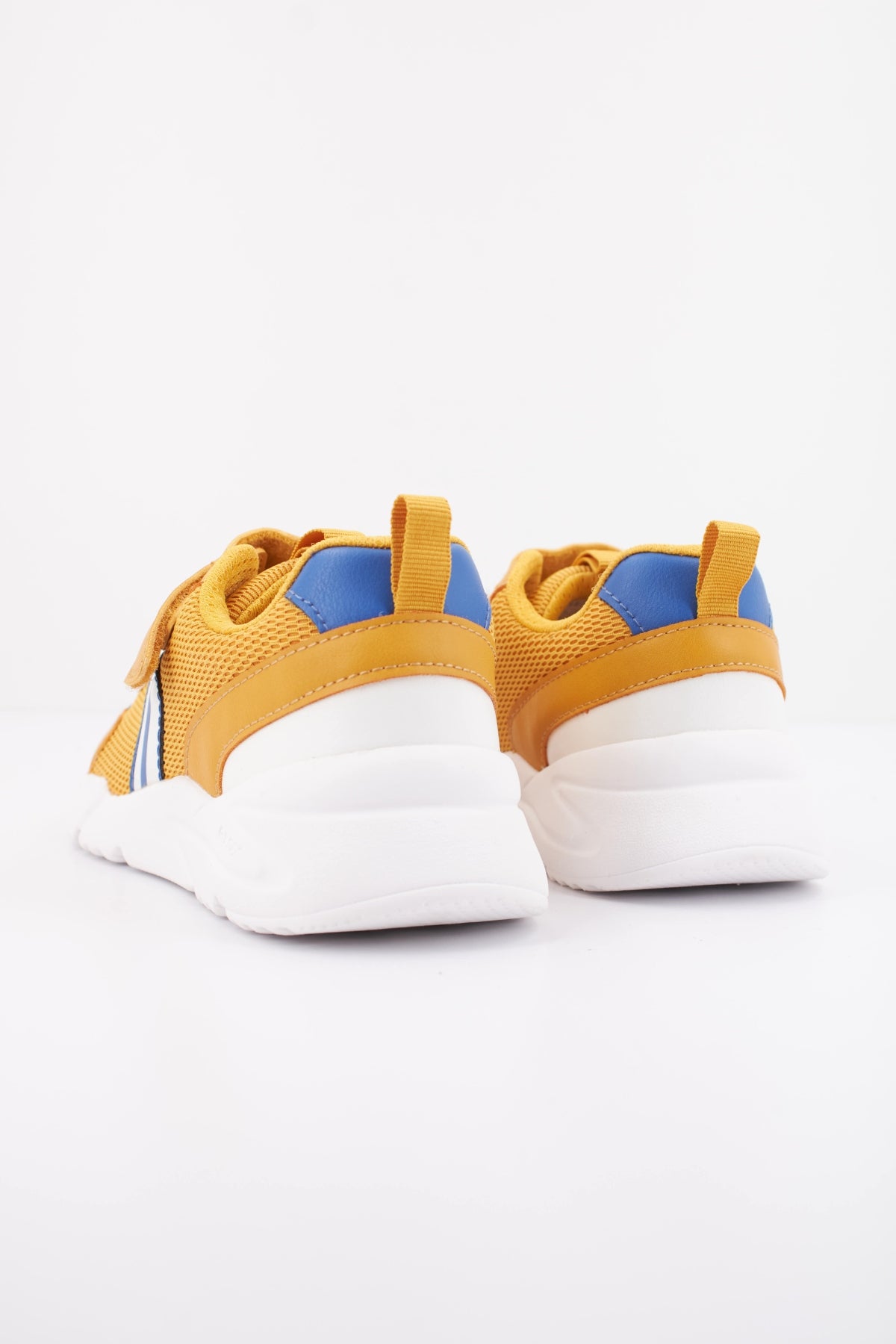 GEOX J LOFTUS BOY en color AMARILLO  (4)