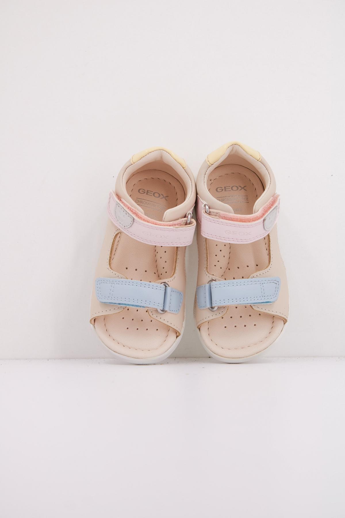 GEOX B SANDAL MACCHIA GIRL en color BEIS  (3)