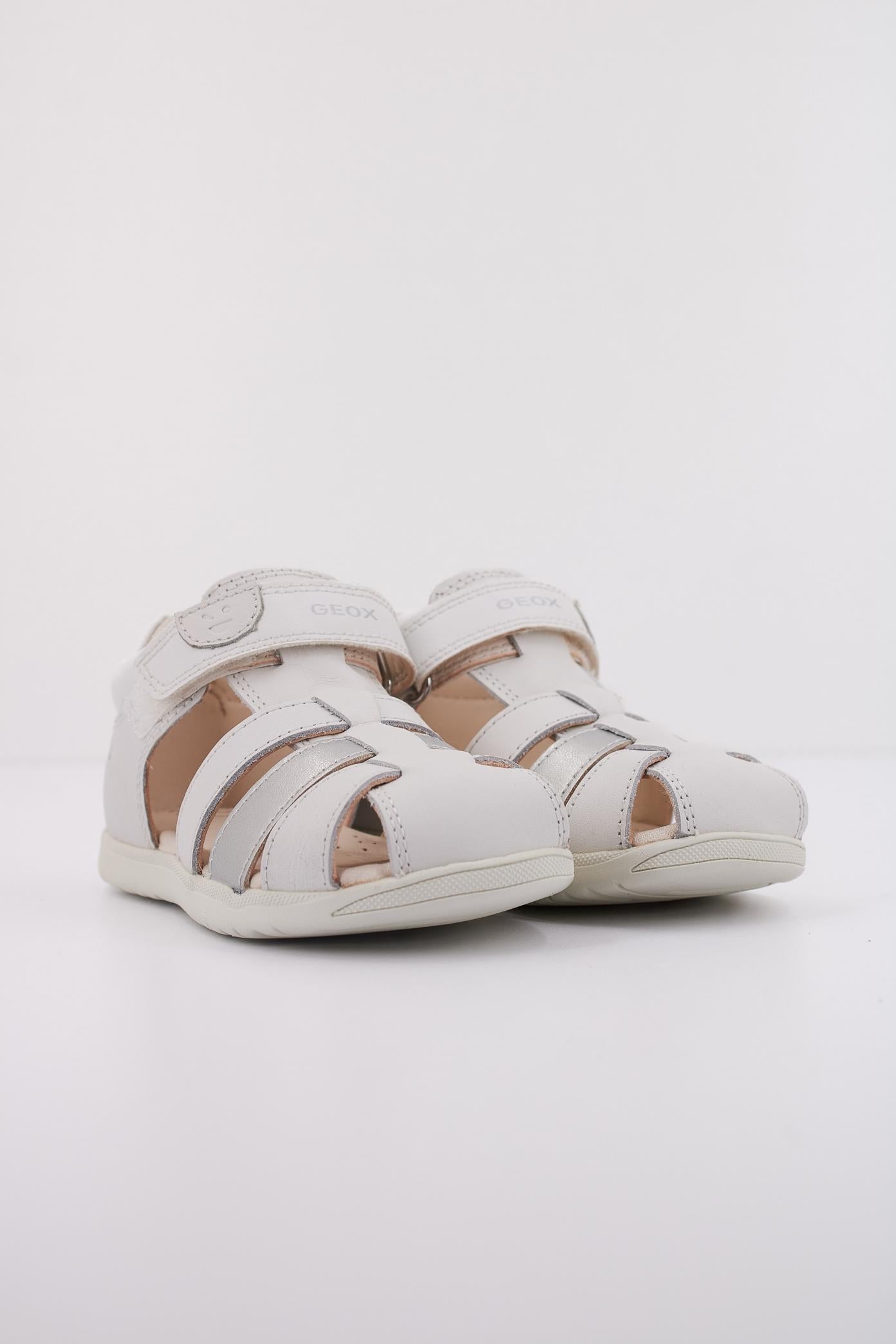 GEOX  B SANDAL MACCHIA GIR en color BLANCO  (2)