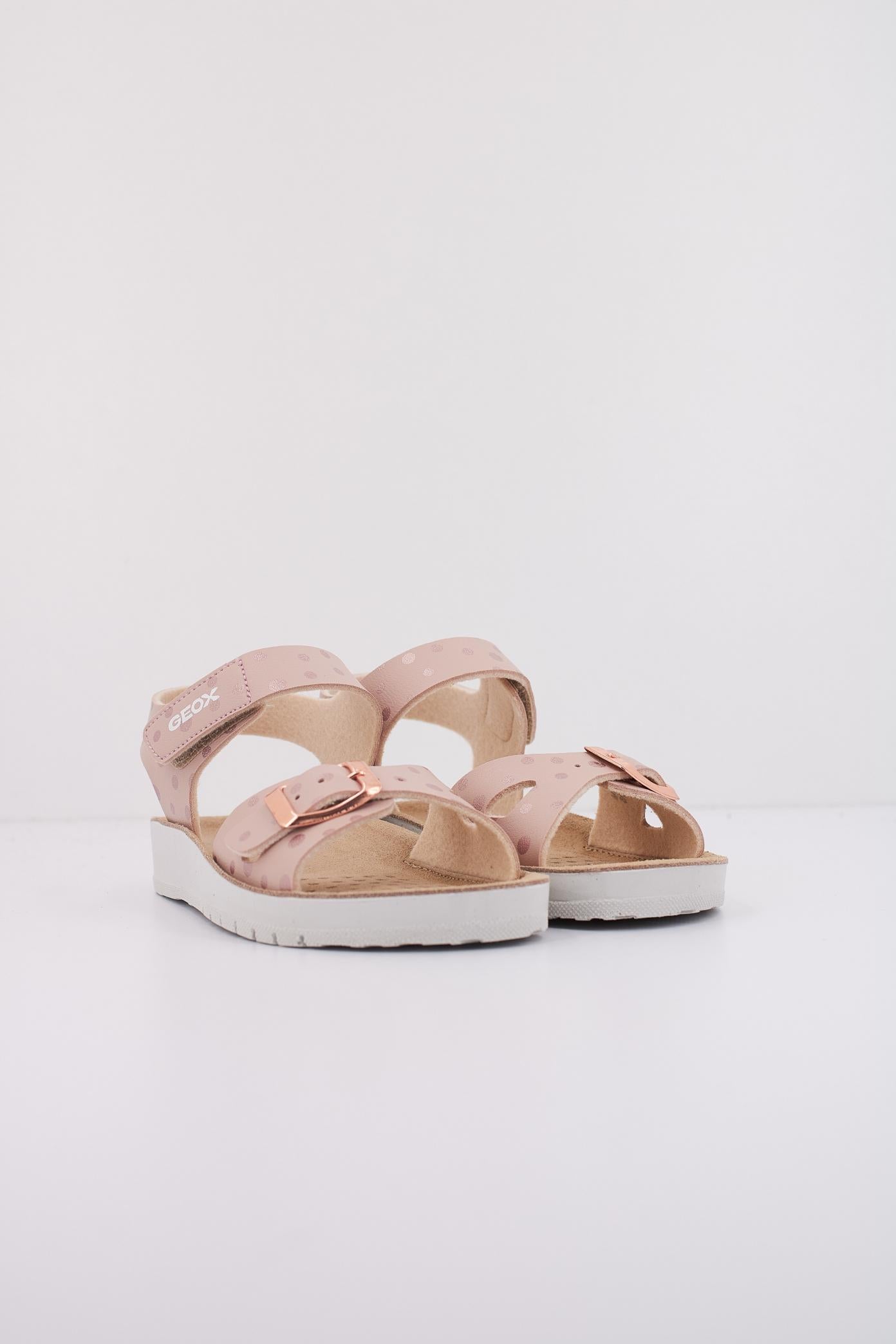 GEOX J SANDAL COSTAREI GI en color ROSA  (2)