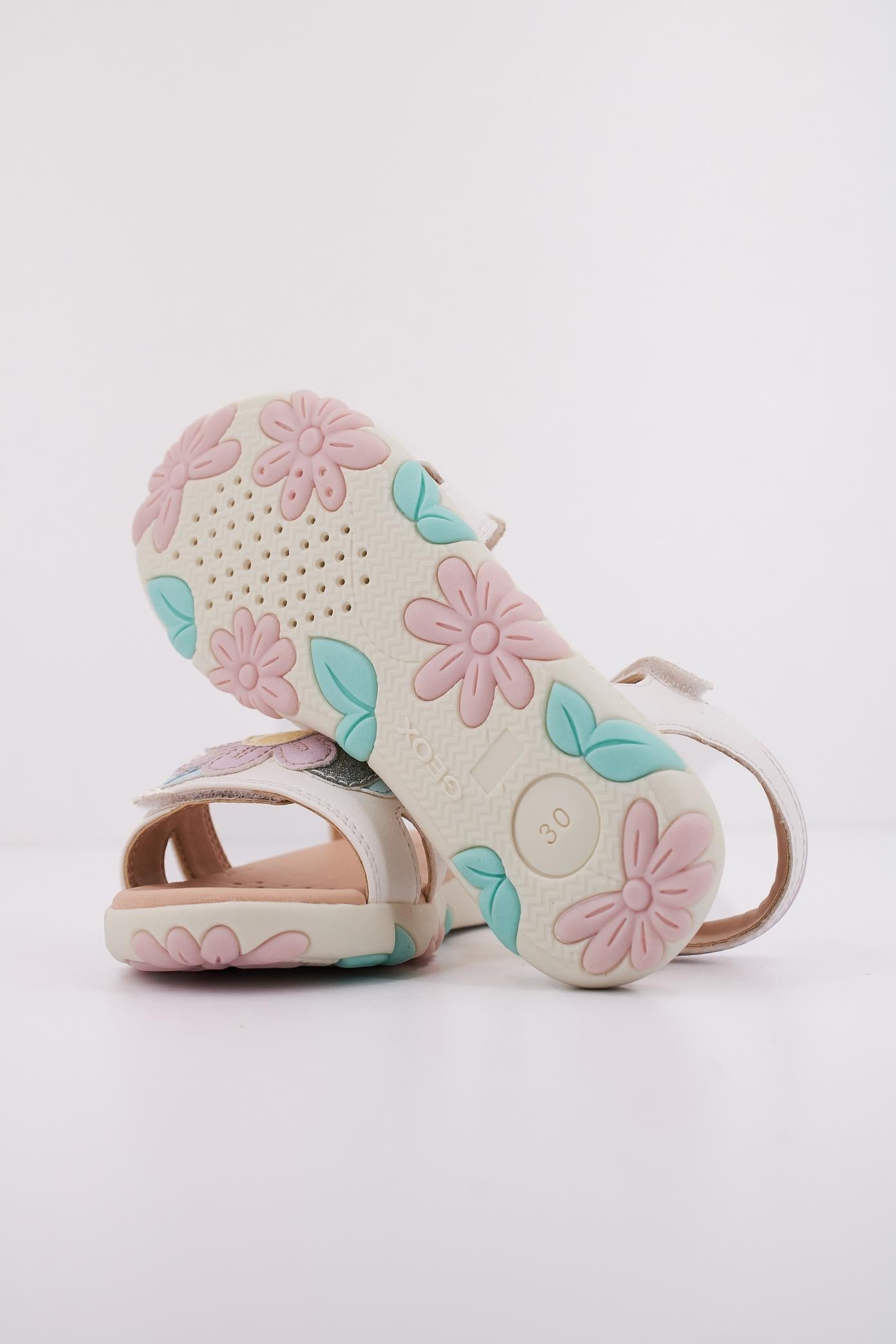 GEOX J SANDAL HAITI GIRL en color BLANCO  (5)
