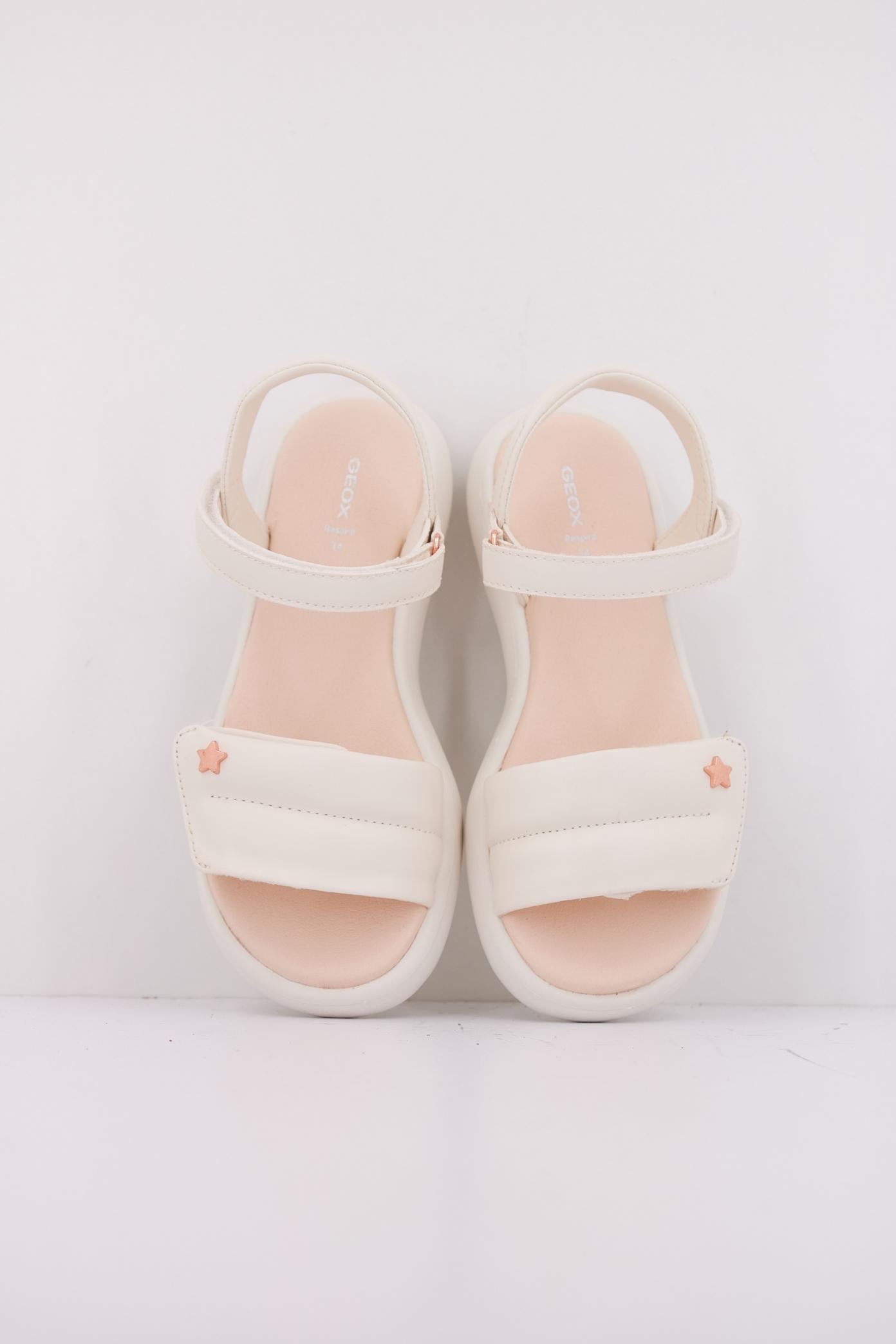 GEOX J SANDAL PUFFYPOP GI en color BEIS  (3)