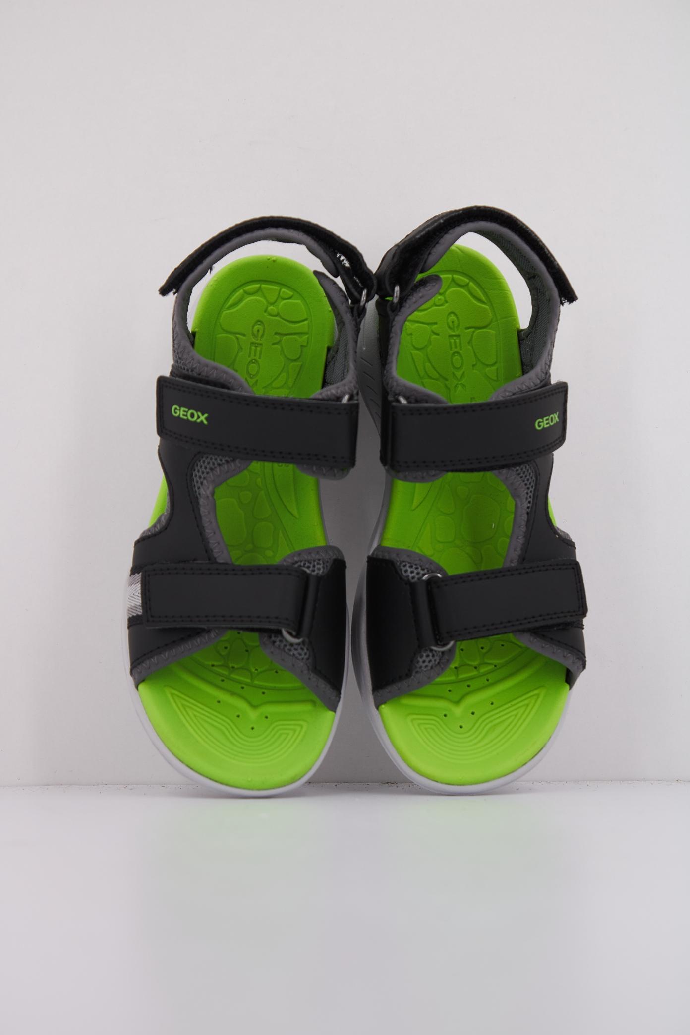 GEOX J VANIETT BOY en color NEGRO  (3)