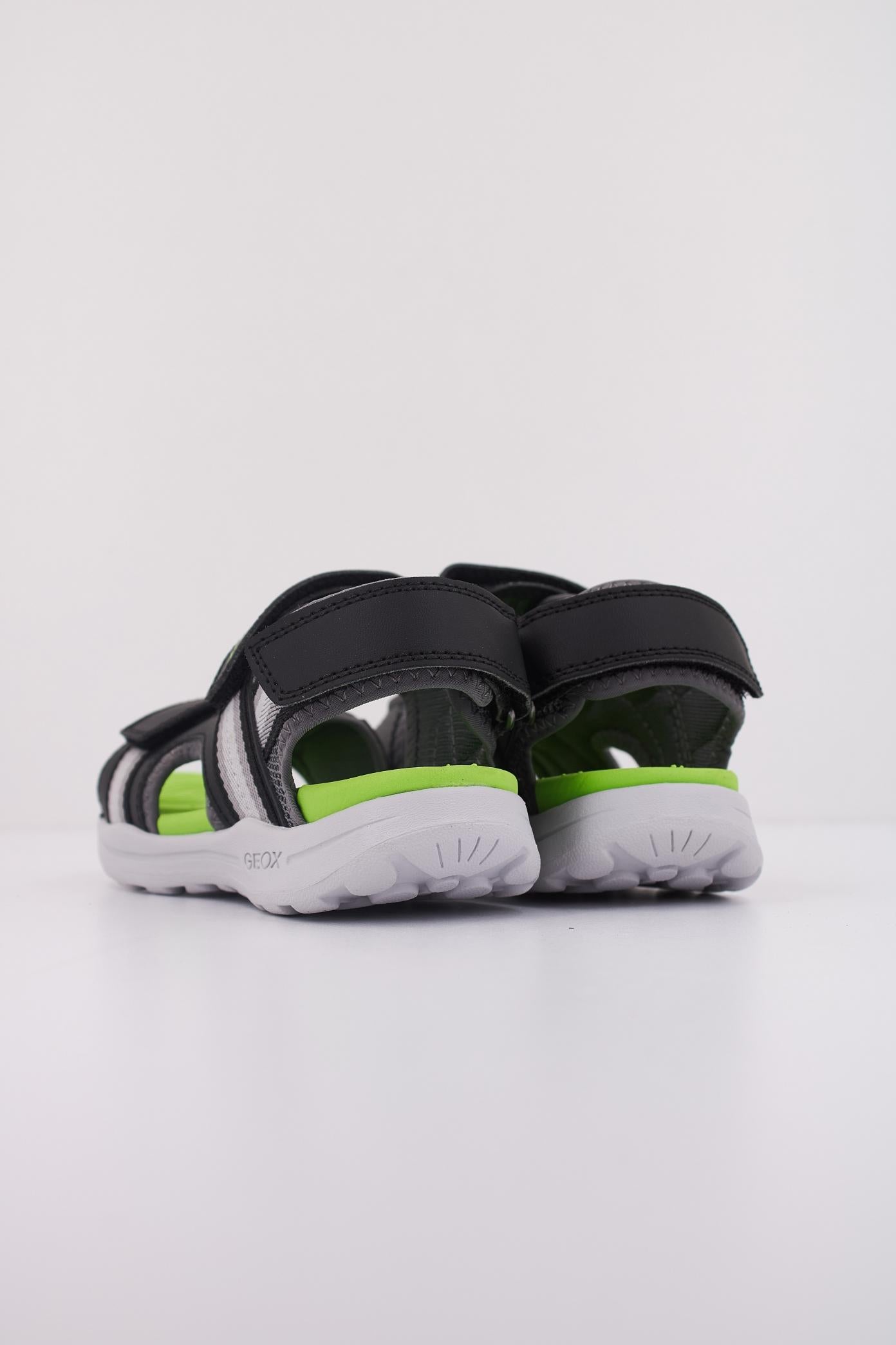 GEOX J VANIETT BOY en color NEGRO  (4)