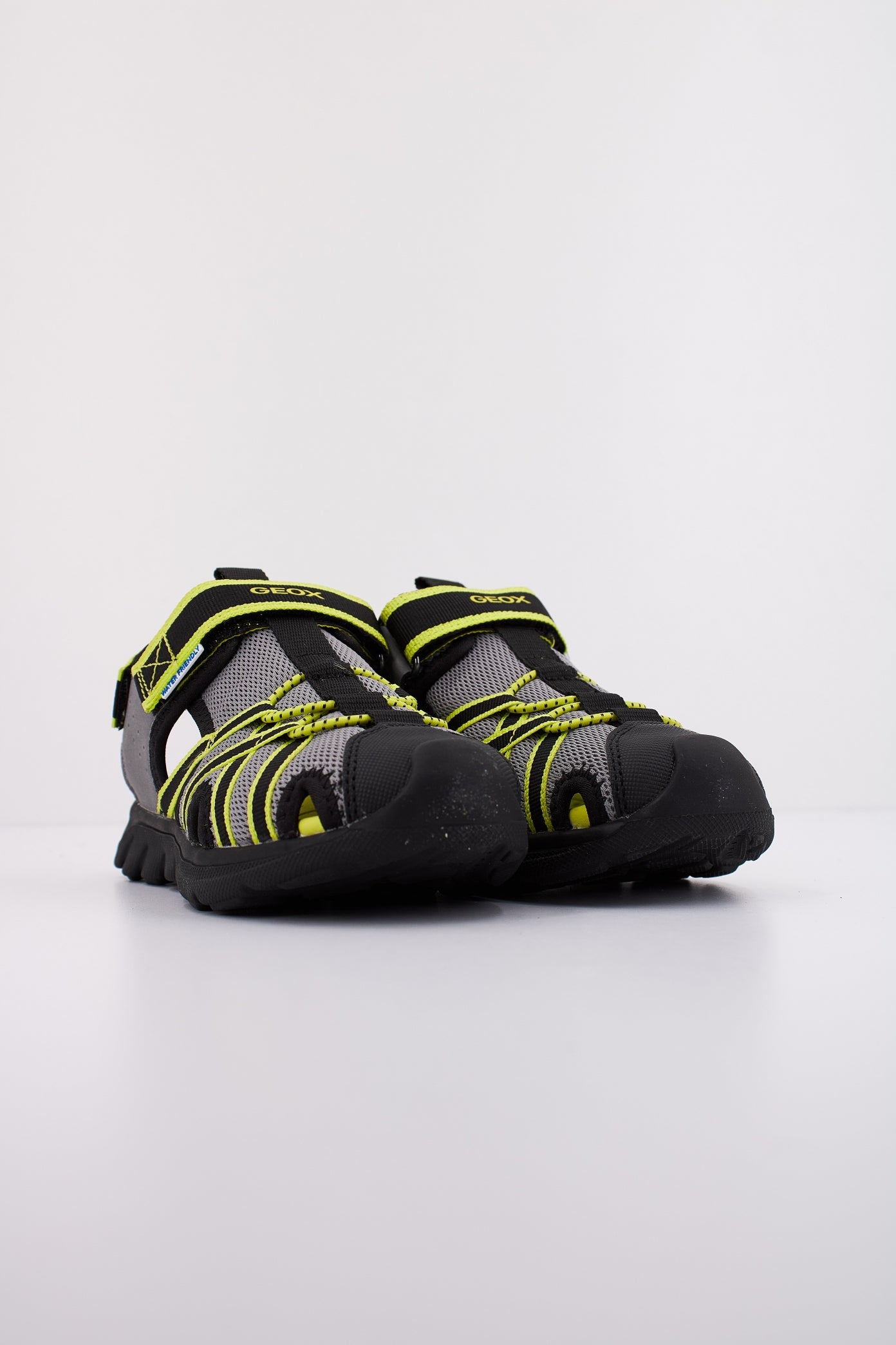 GEOX  J SANDAL AIRADYUM BO en color GRIS  (2)