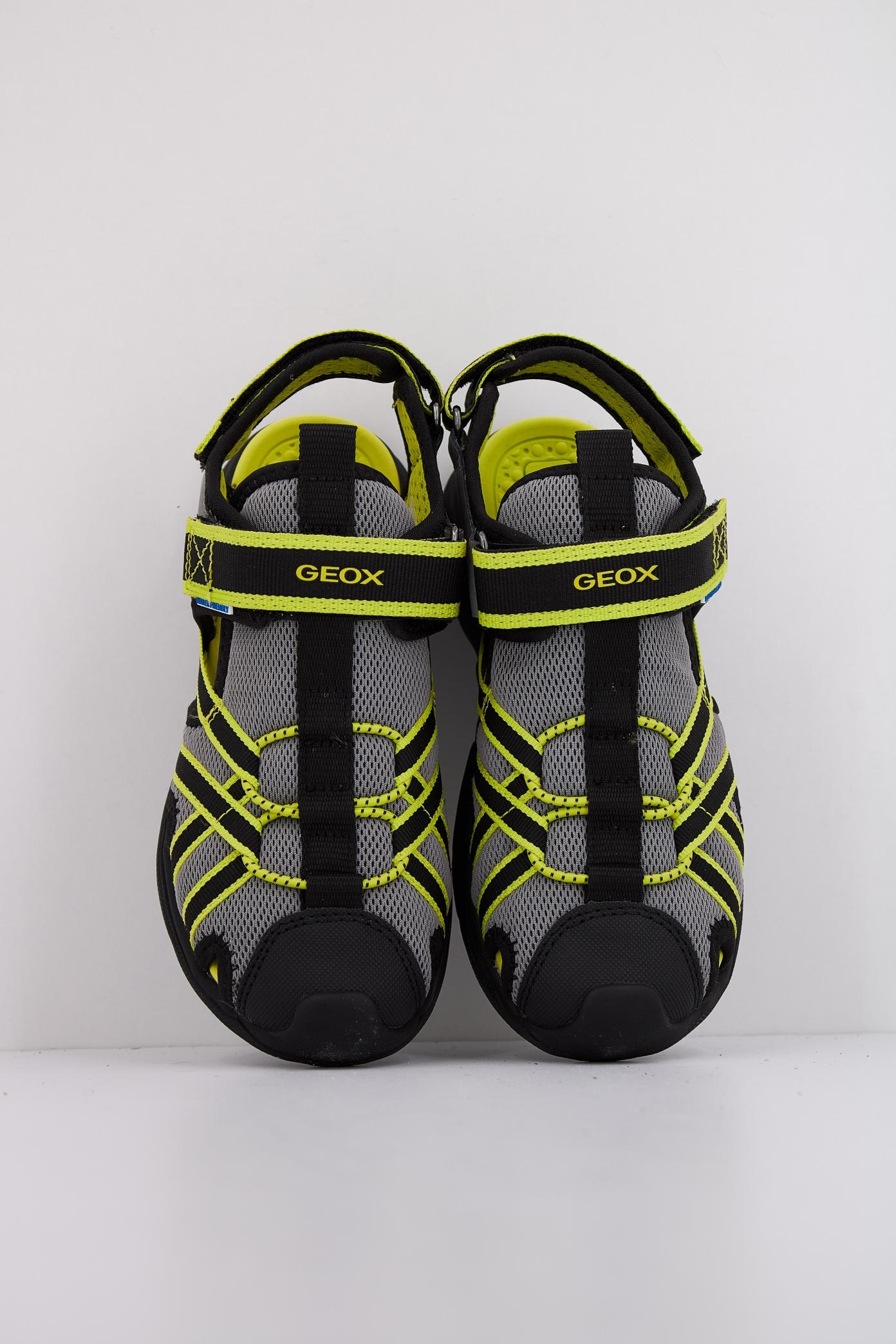 GEOX  J SANDAL AIRADYUM BO en color GRIS  (3)