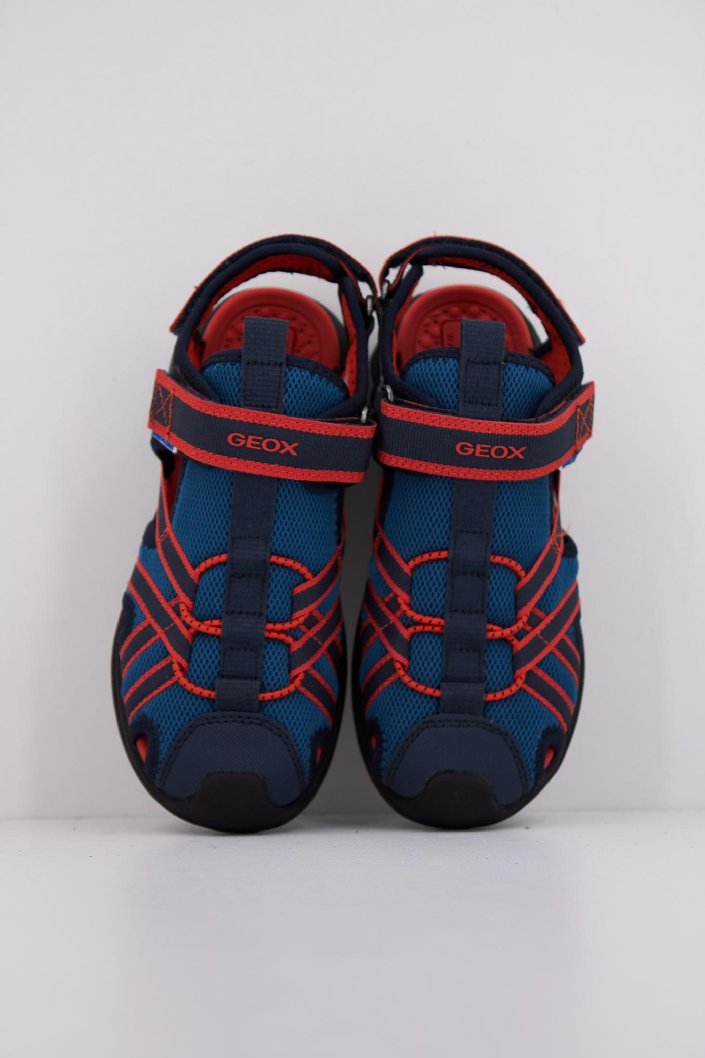 GEOX  J SANDAL AIRADYUM BO en color AZUL  (3)