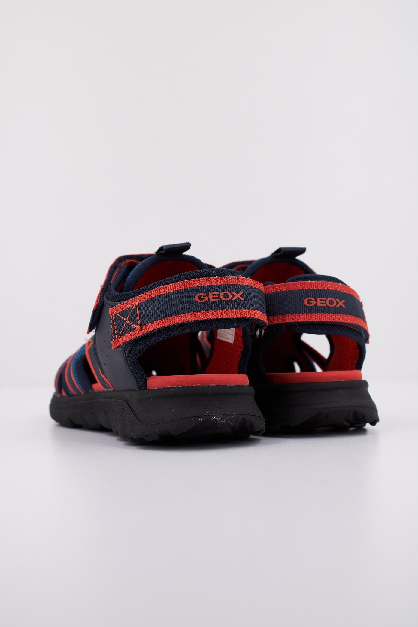 GEOX  J SANDAL AIRADYUM BO en color AZUL  (4)