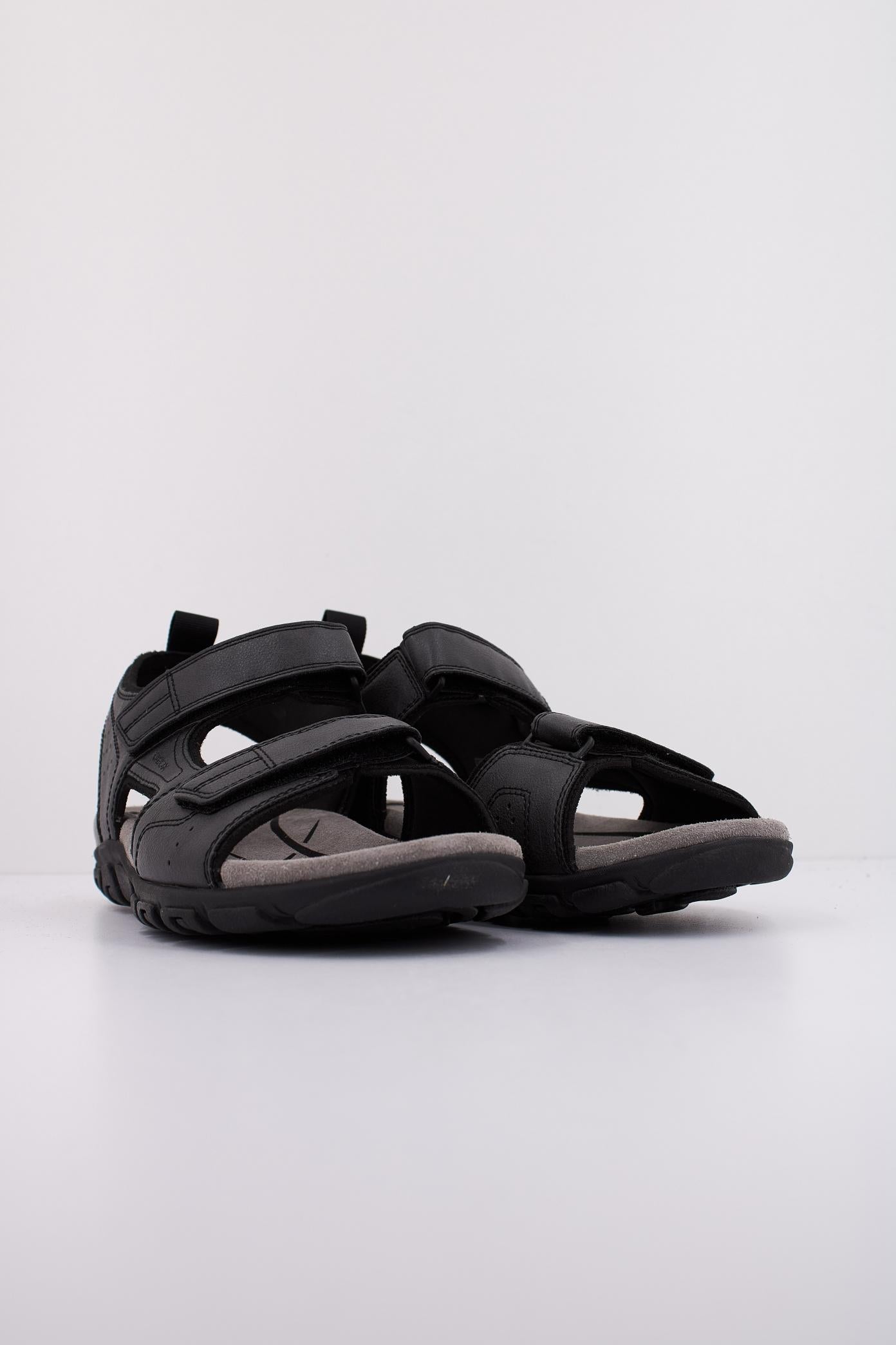 GEOX UOMO SANDAL STRADA en color NEGRO  (2)