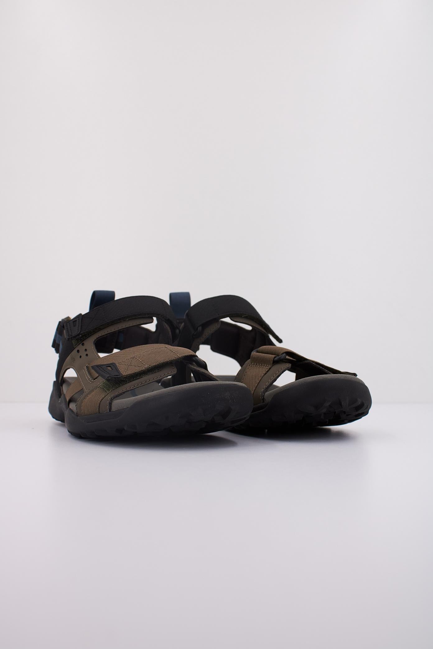 GEOX U TERRENO + GRIP en color VERDE  (2)