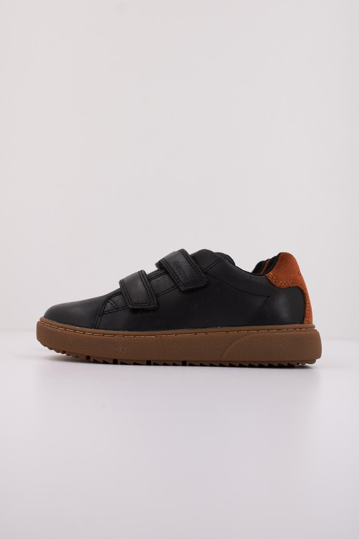 GEOX J THELEVEN BOY en color NEGRO  (1)