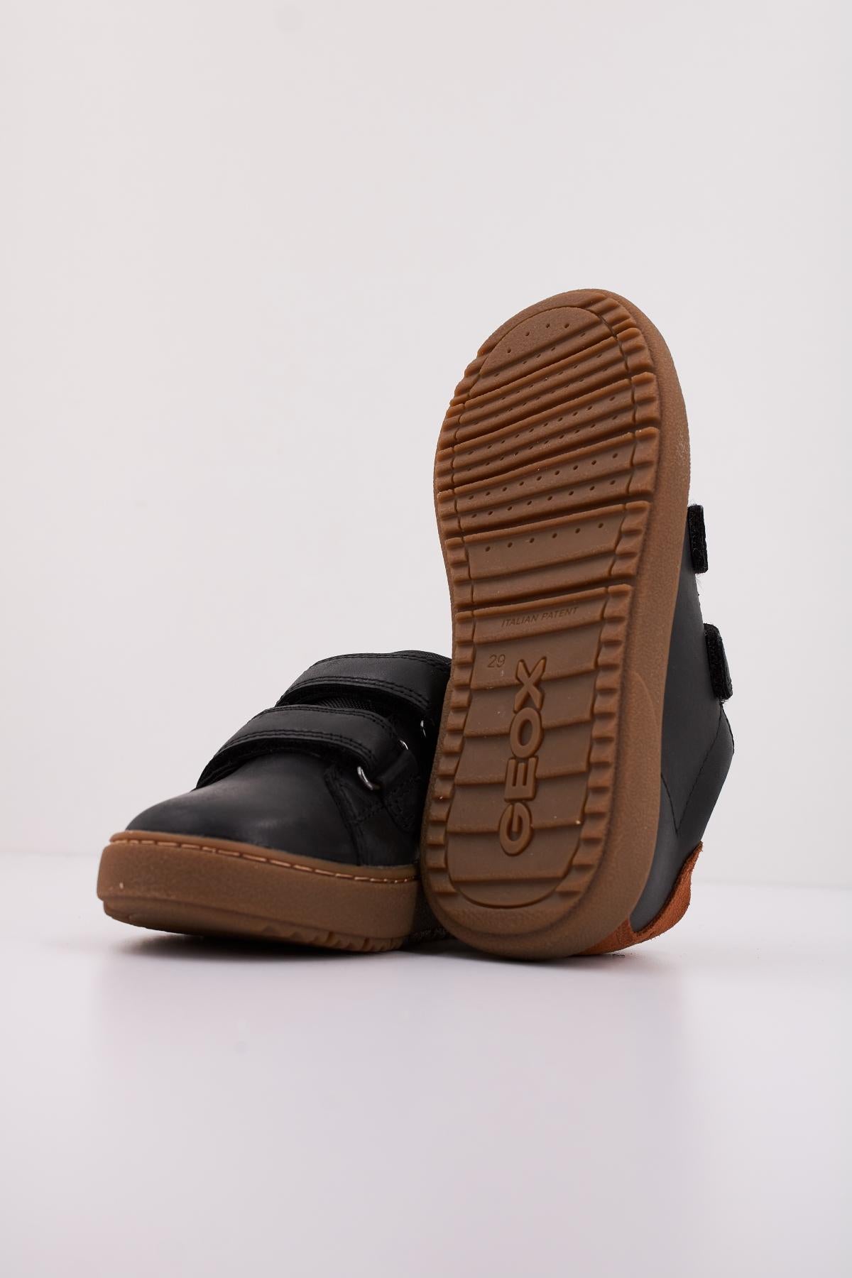 GEOX J THELEVEN BOY en color NEGRO  (5)