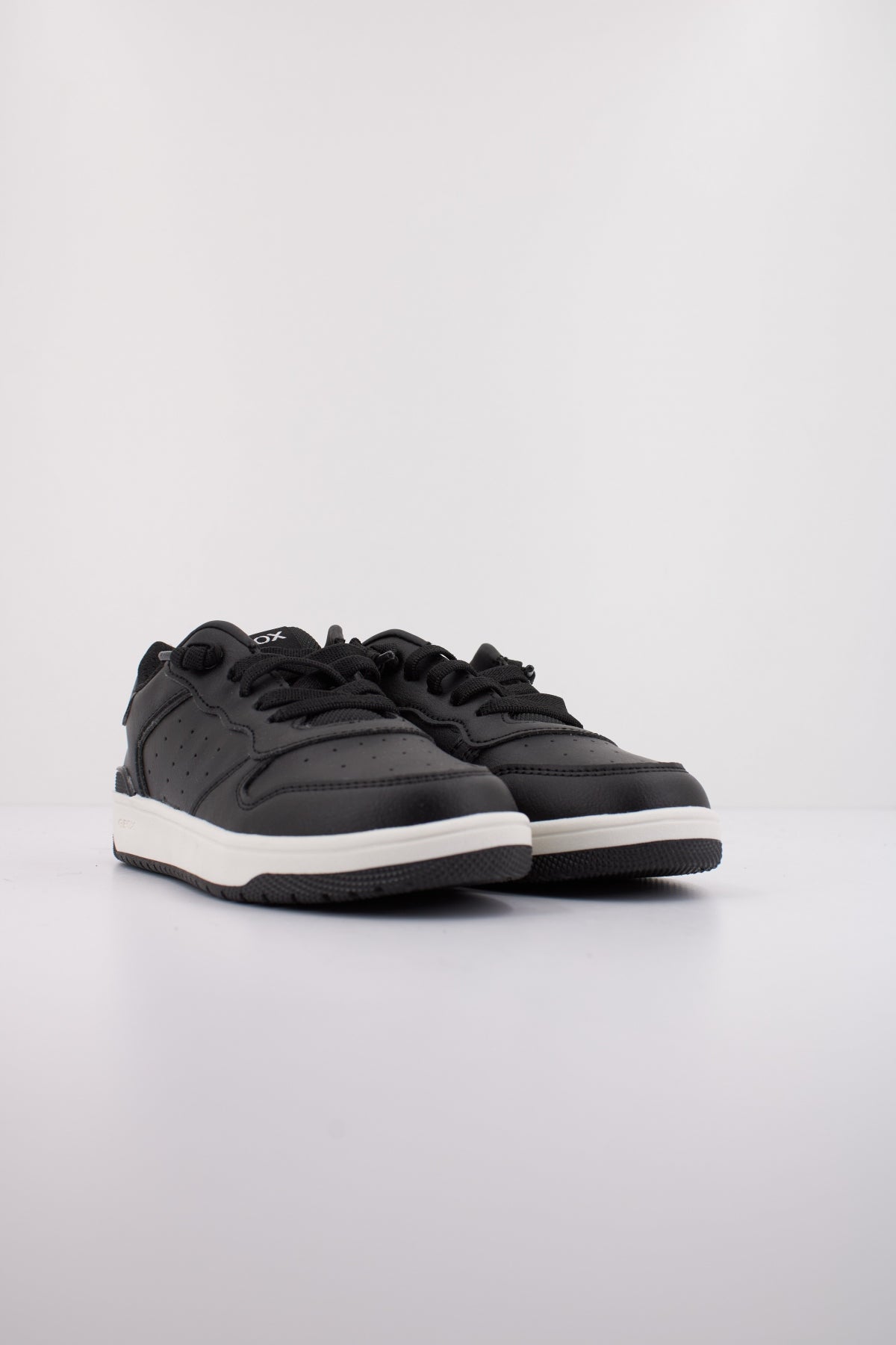 GEOX J WASHIBA BOY en color NEGRO  (2)